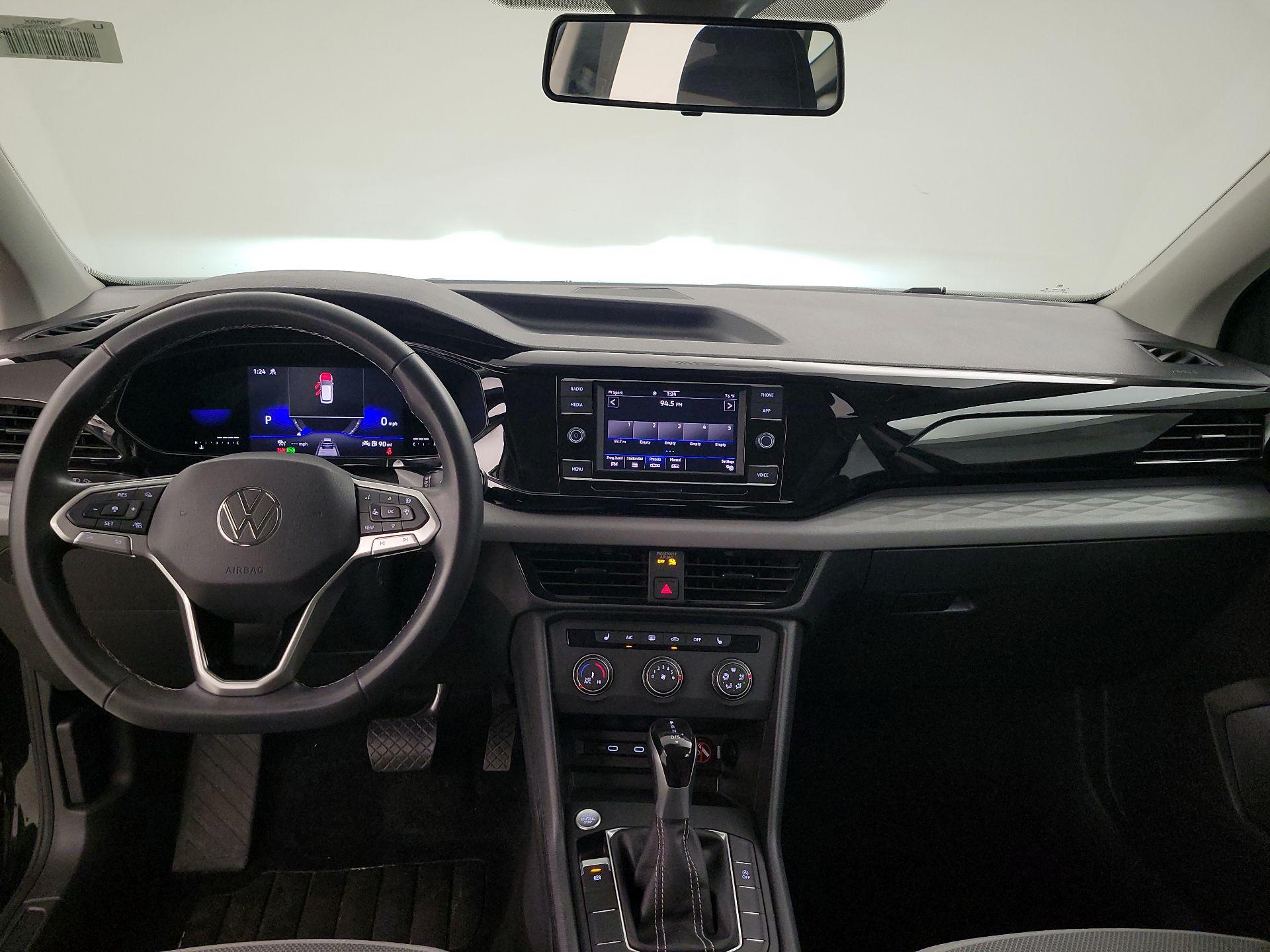 Thumbnail: 2022 Volkswagen Taos - 8