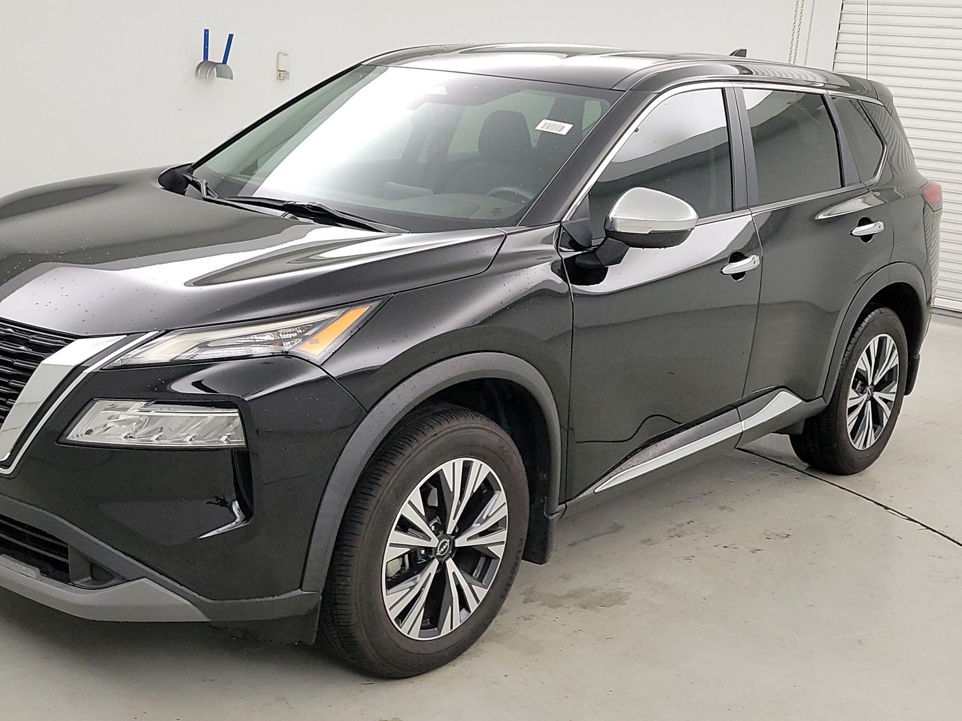 Thumbnail: 2022 Nissan Rogue - 3