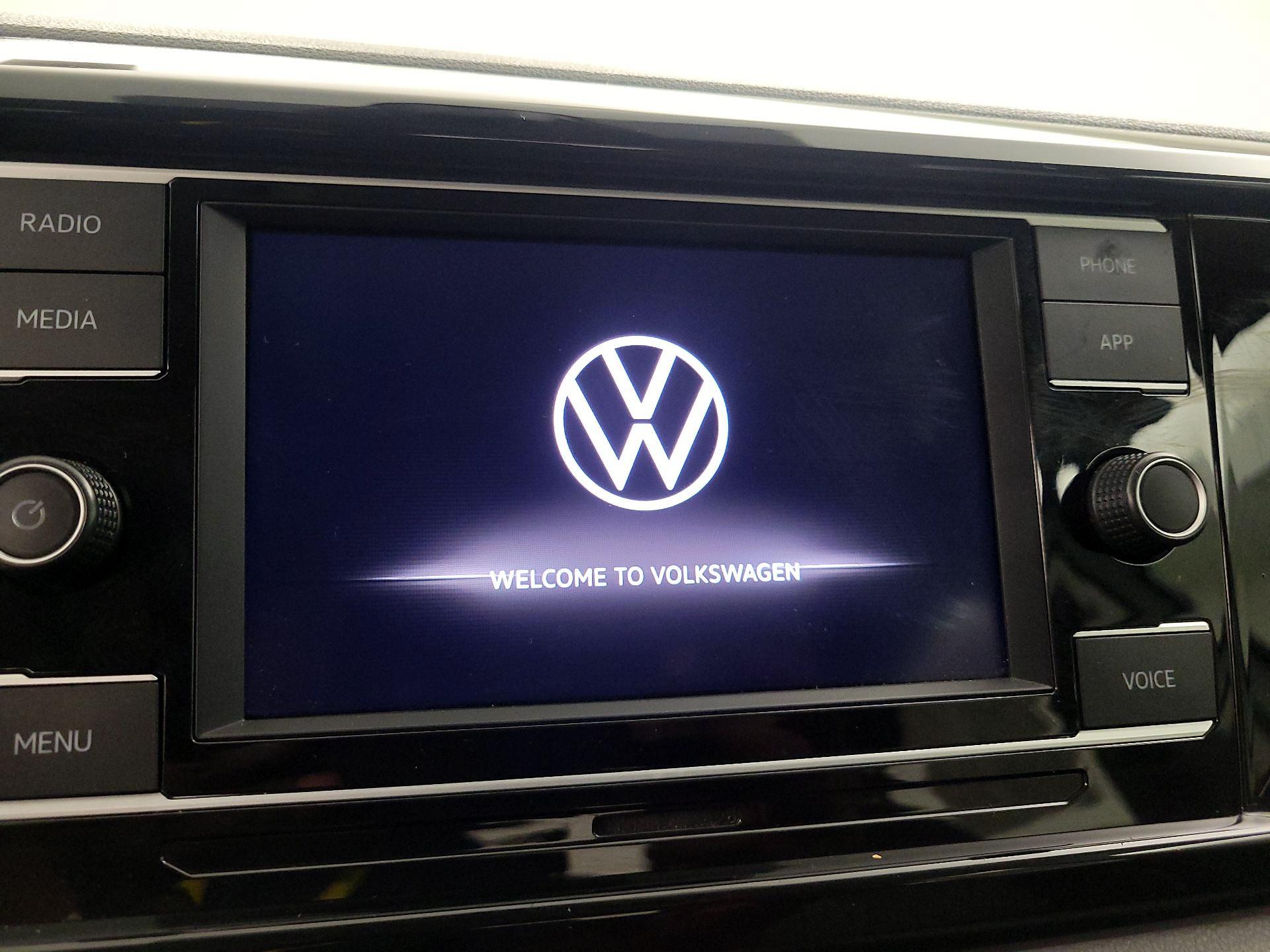 Thumbnail: 2022 Volkswagen Taos - 13