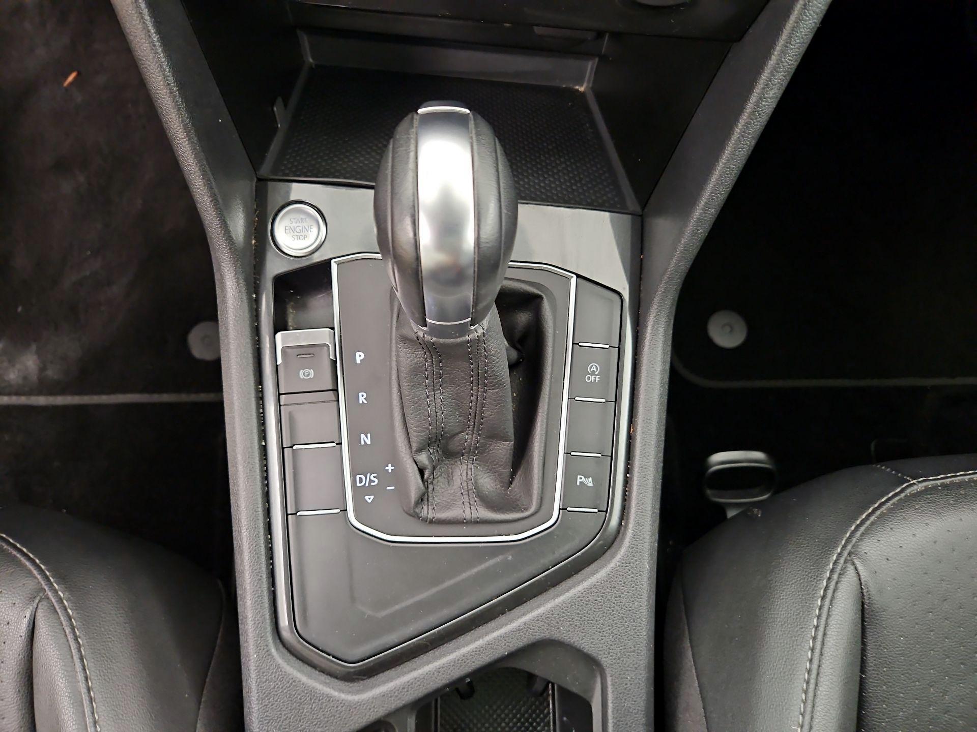 Thumbnail: 2019 Volkswagen Tiguan - 18