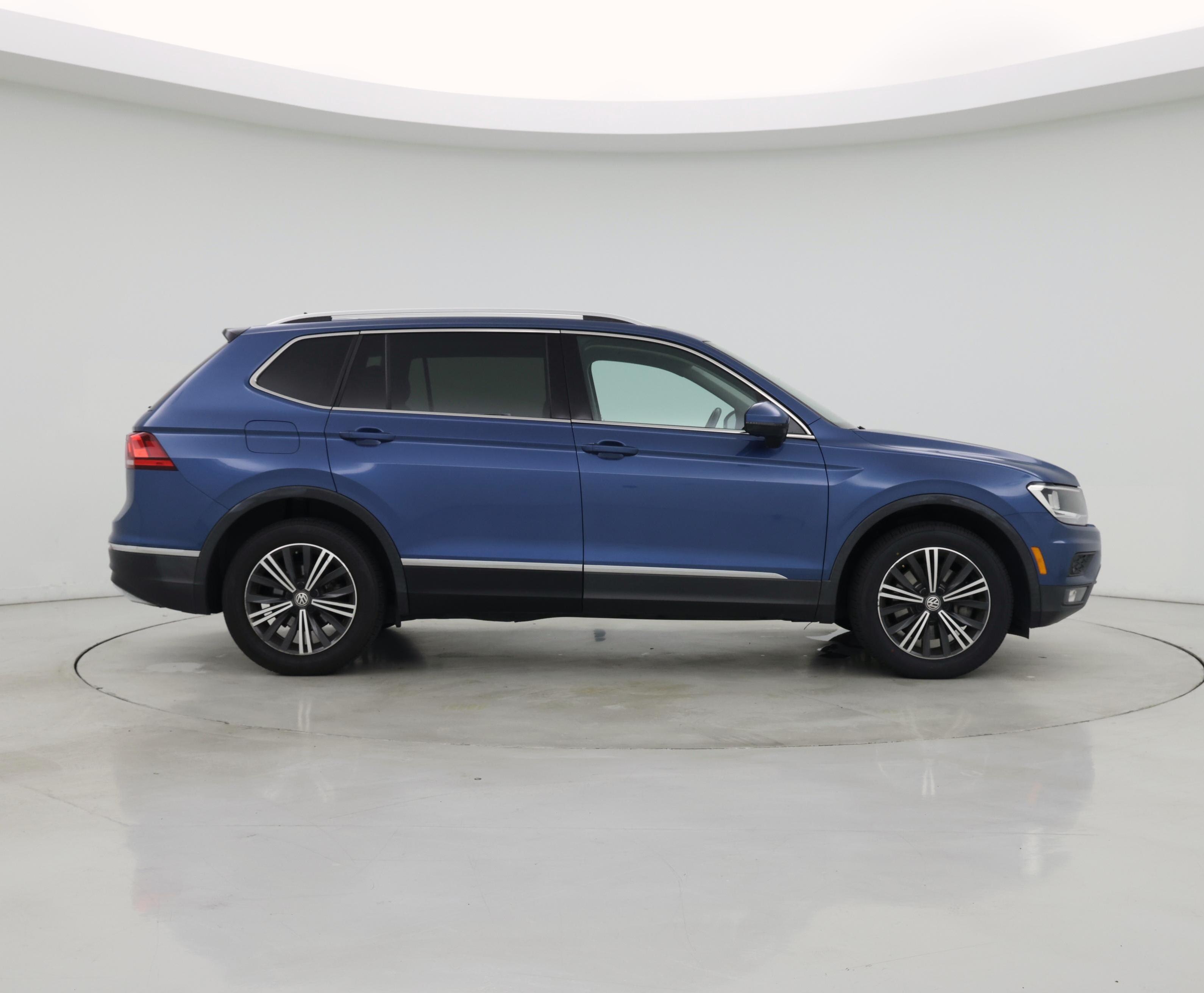Thumbnail: 2019 Volkswagen Tiguan - 7