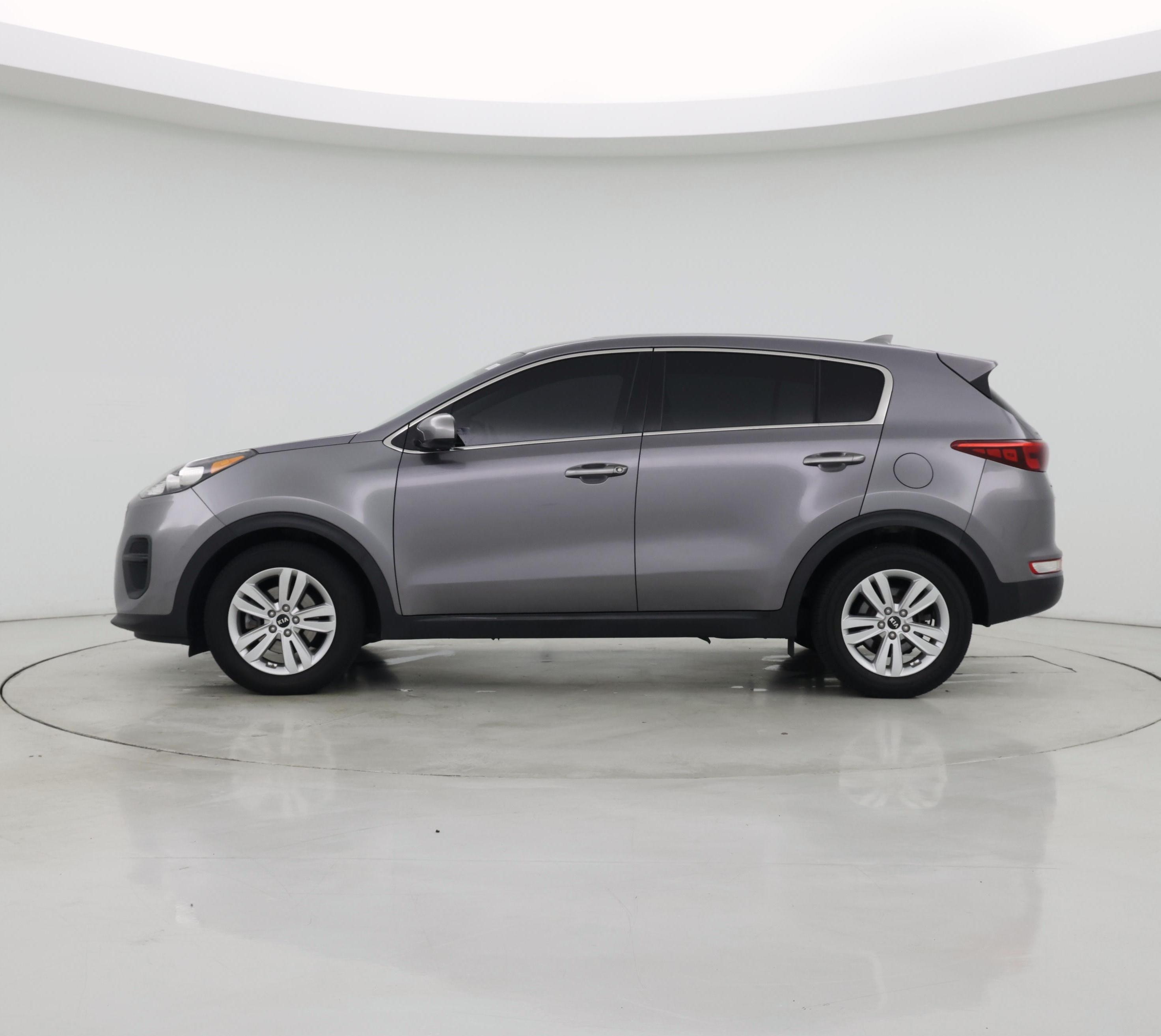 Thumbnail: 2017 Kia Sportage - 3