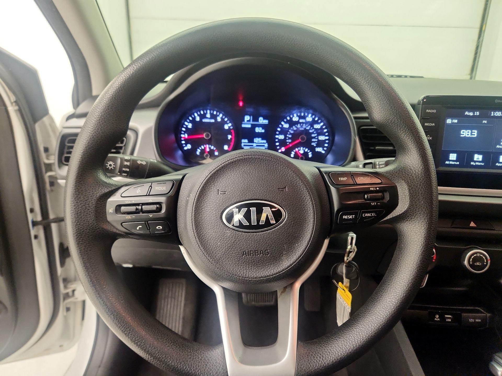 Thumbnail: 2019 Kia Rio - 10
