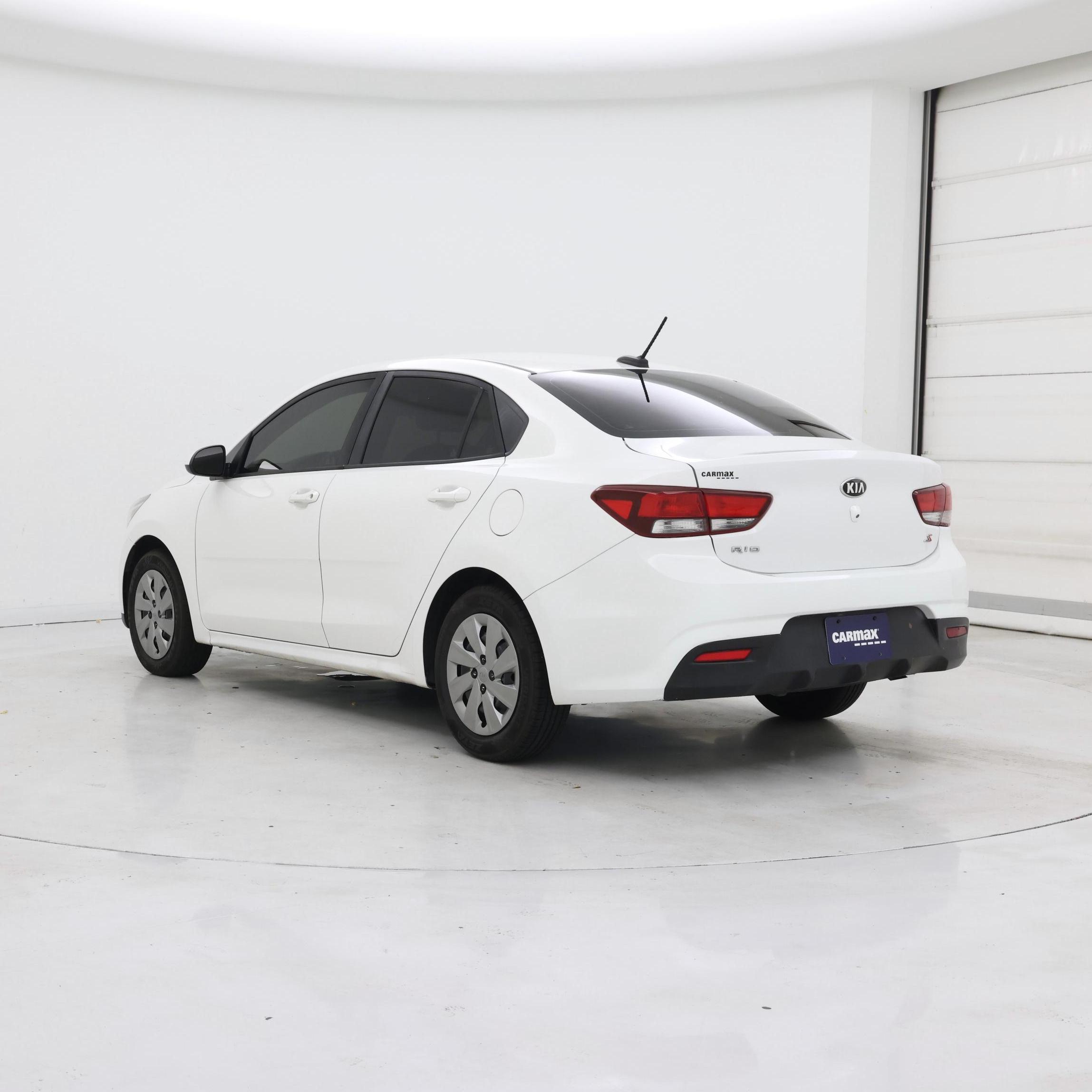 Thumbnail: 2019 Kia Rio - 2