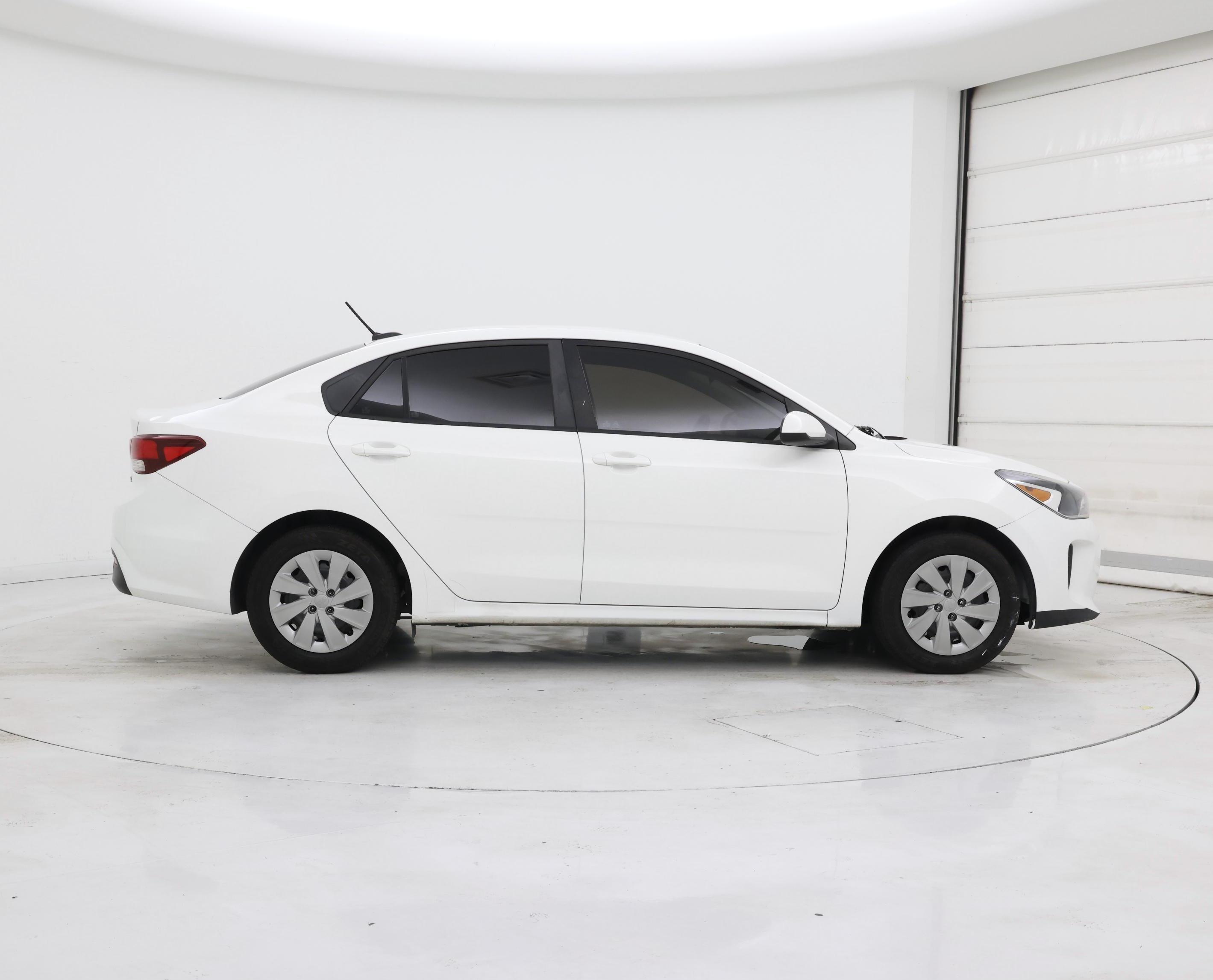 Thumbnail: 2019 Kia Rio - 7
