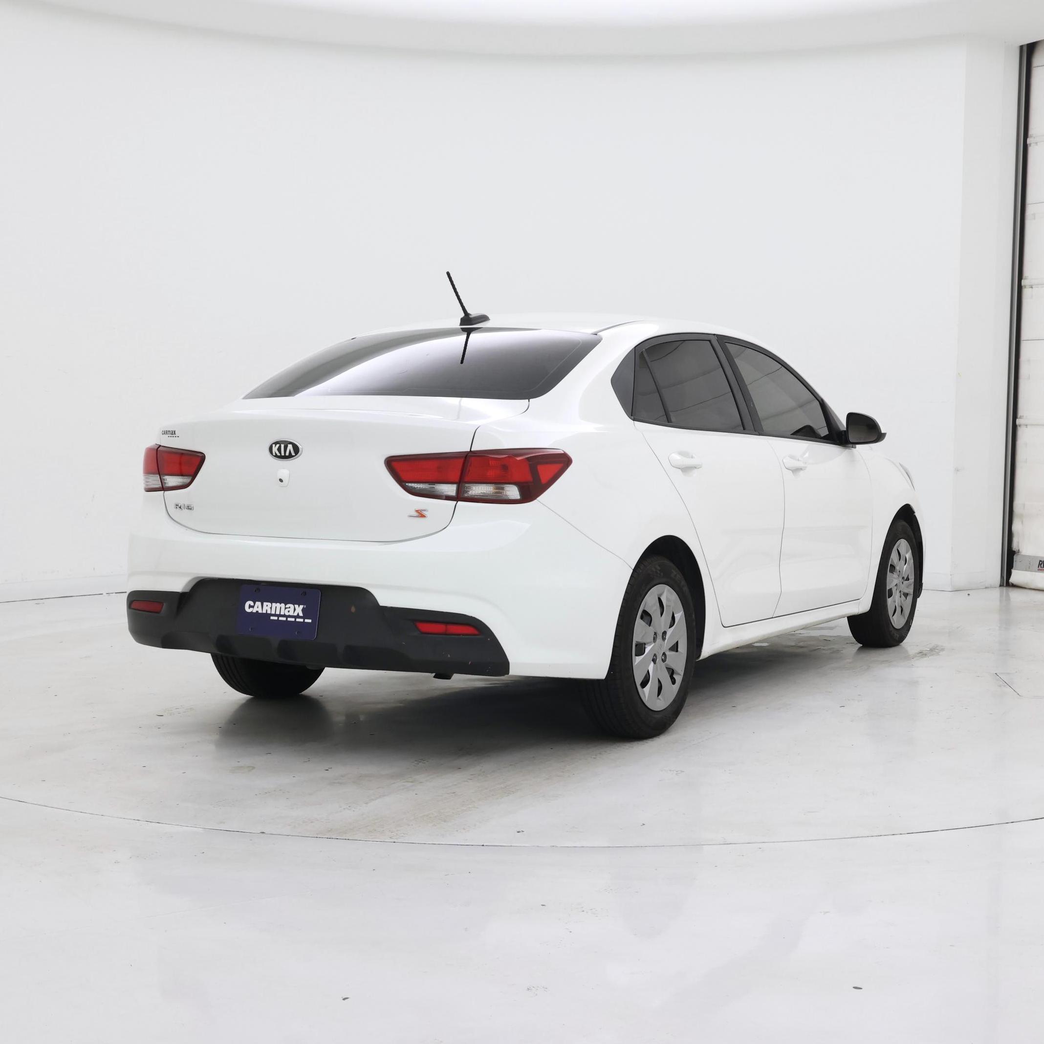 Thumbnail: 2019 Kia Rio - 8