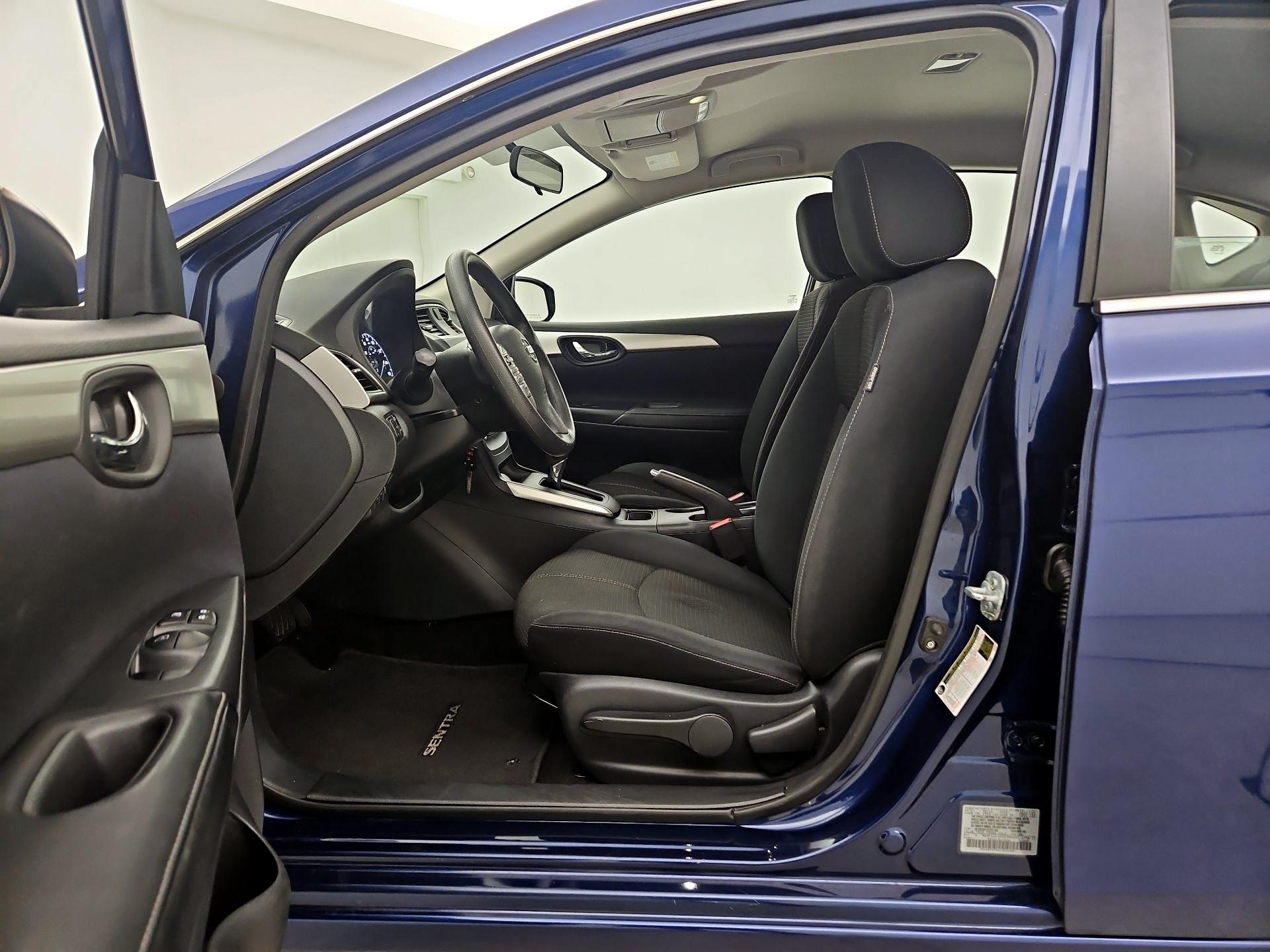 Thumbnail: 2016 Nissan Sentra - 11