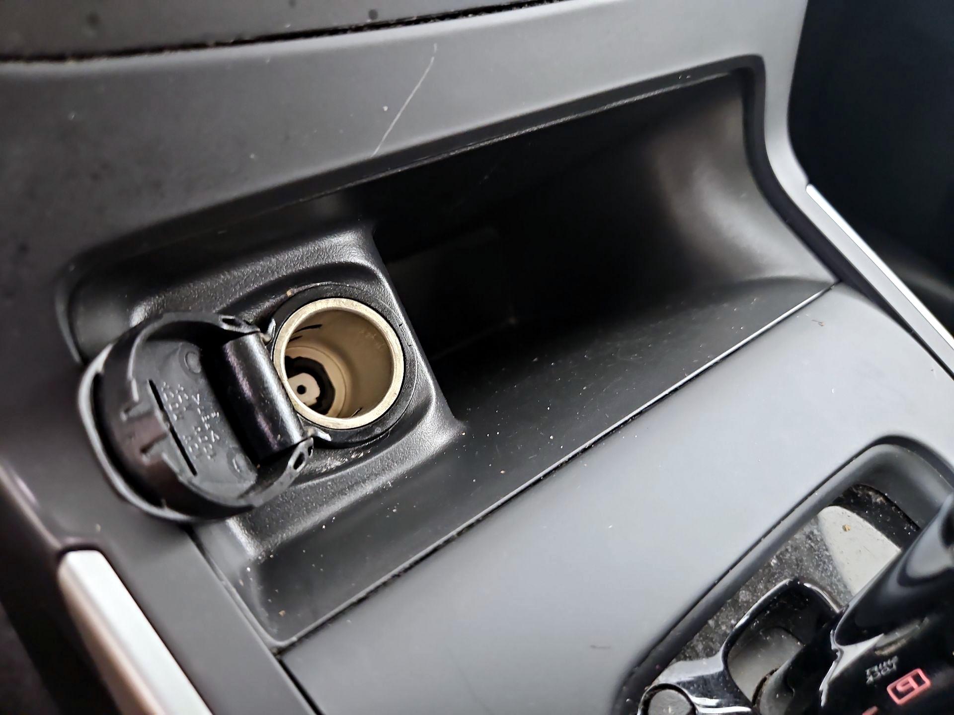 Thumbnail: 2016 Nissan Sentra - 17