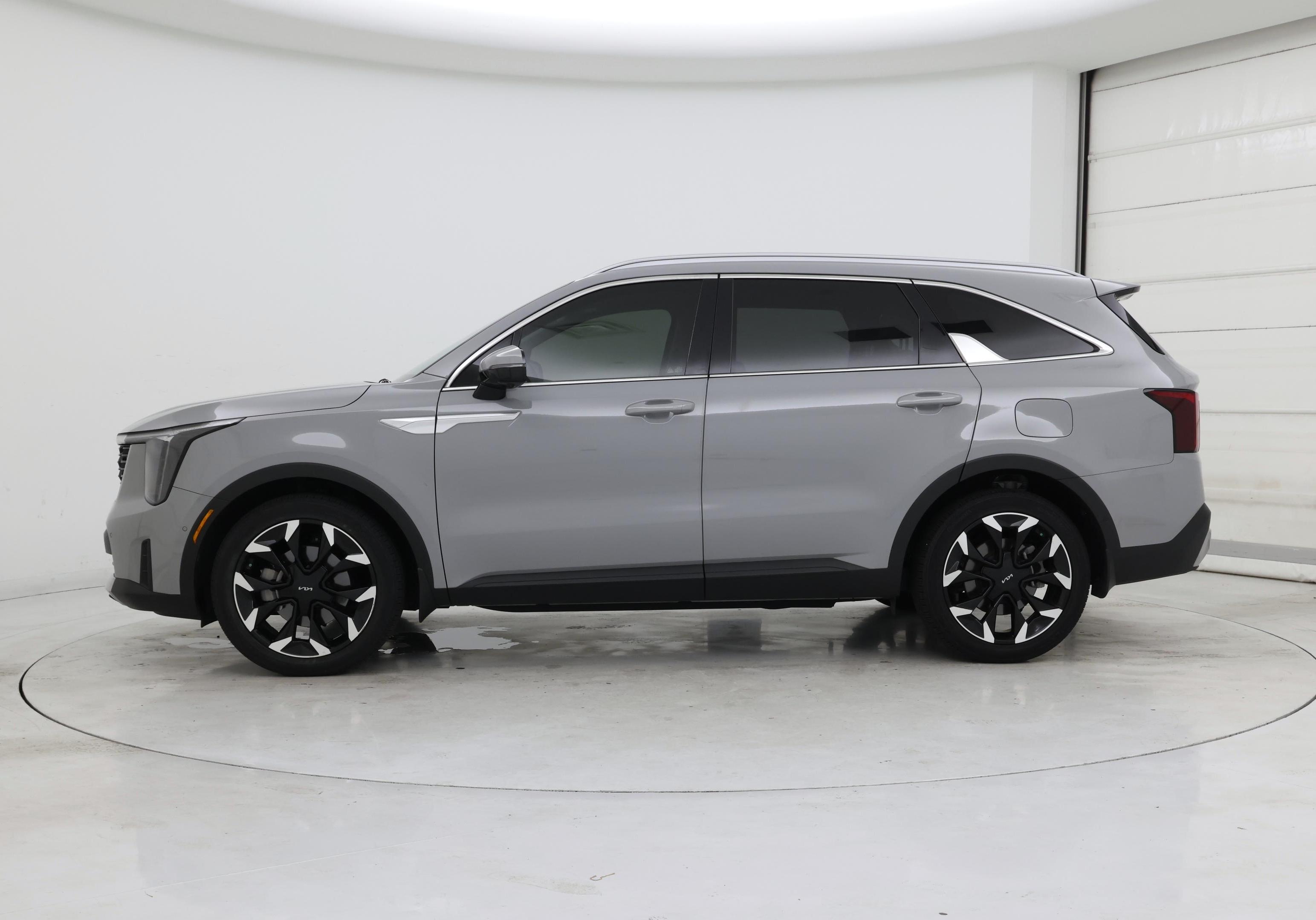 Thumbnail: 2024 Kia Sorento - 3