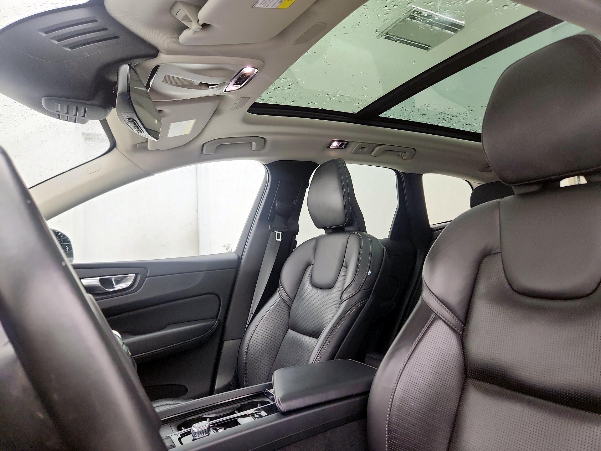 Thumbnail: 2021 Volvo XC60 - 20