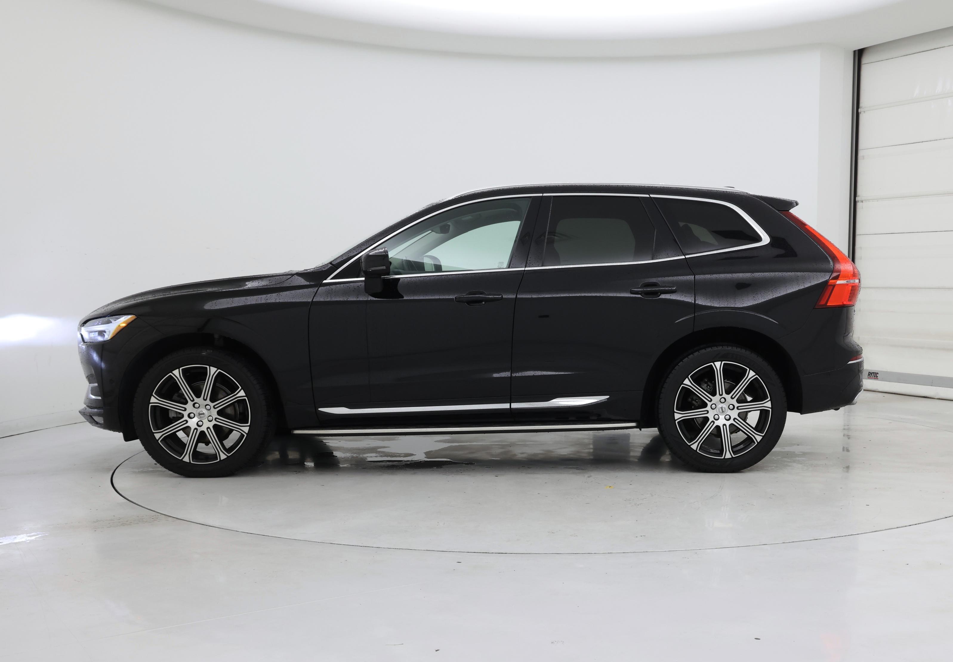 Thumbnail: 2021 Volvo XC60 - 3