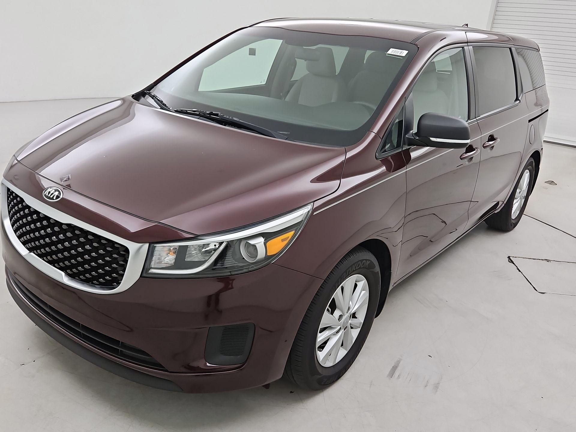 Thumbnail: 2018 Kia Sedona - 3