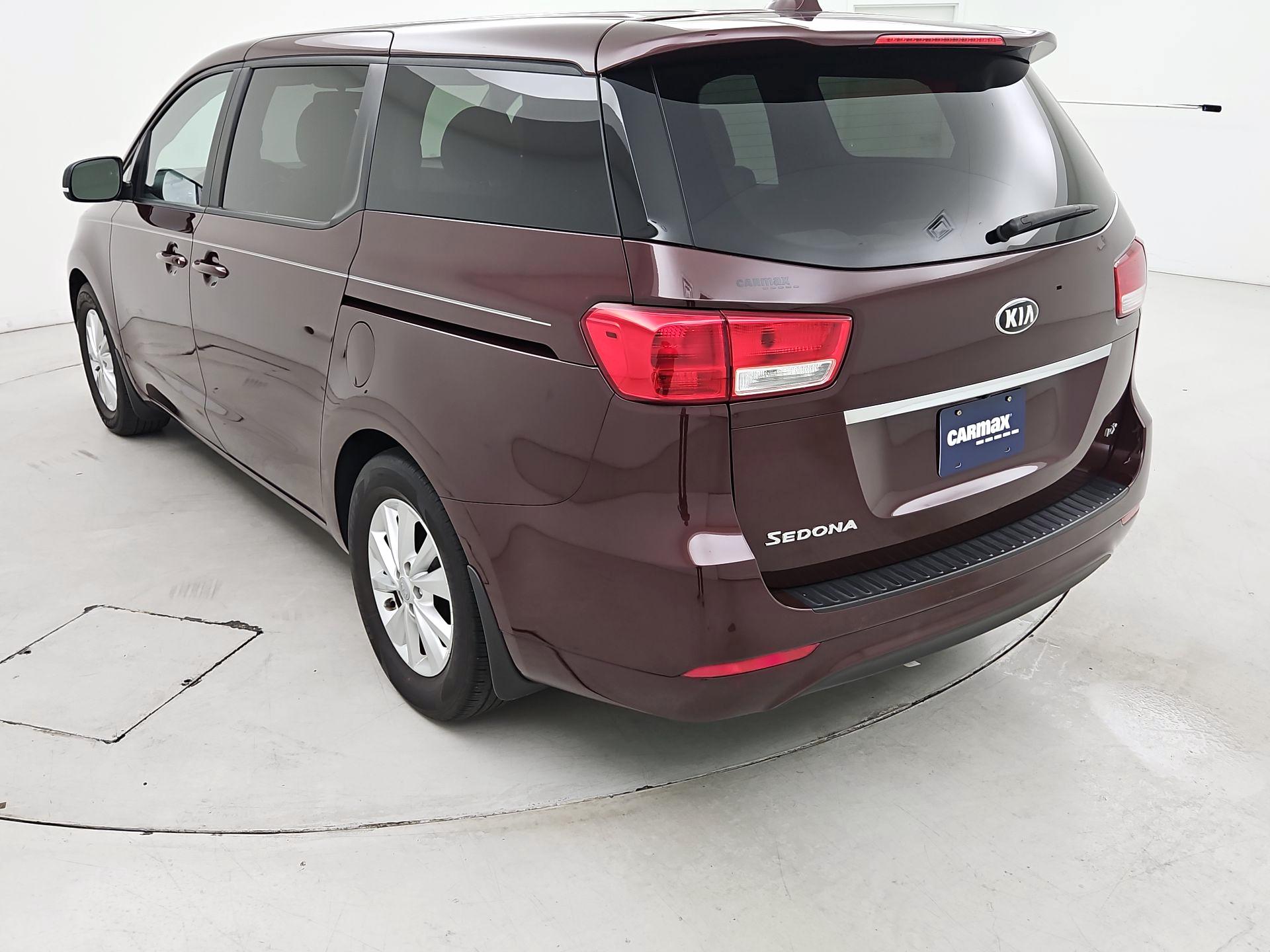 Thumbnail: 2018 Kia Sedona - 7