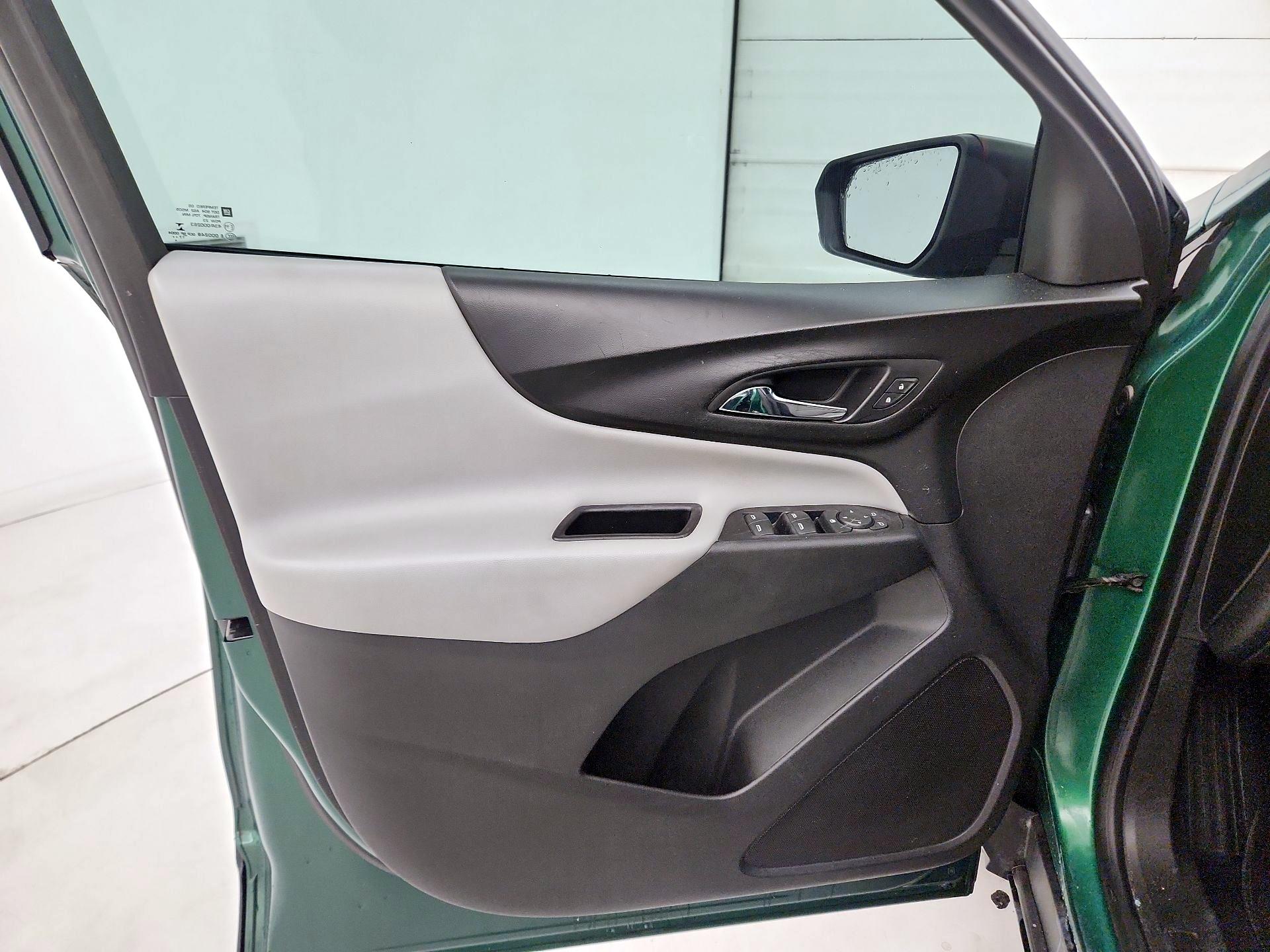 Thumbnail: 2018 Chevrolet Equinox - 12