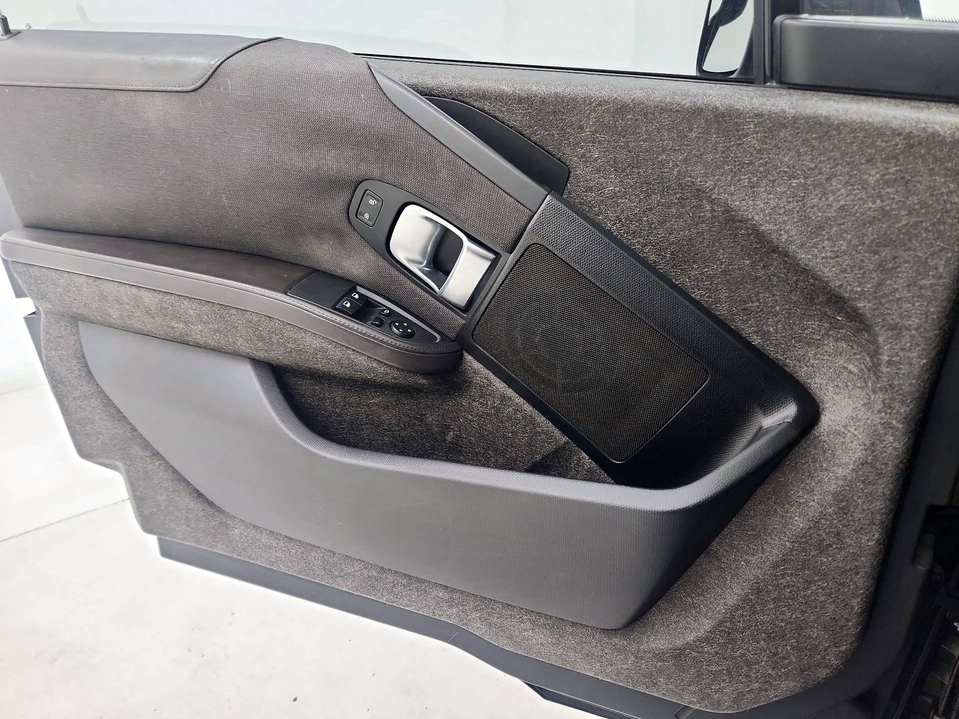 Thumbnail: 2017 BMW i3 - 12