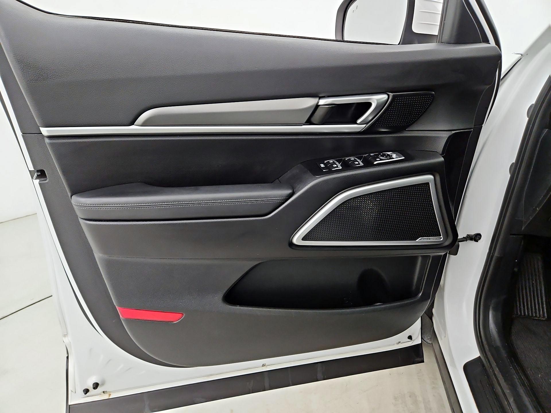 Thumbnail: 2020 Kia Telluride - 12