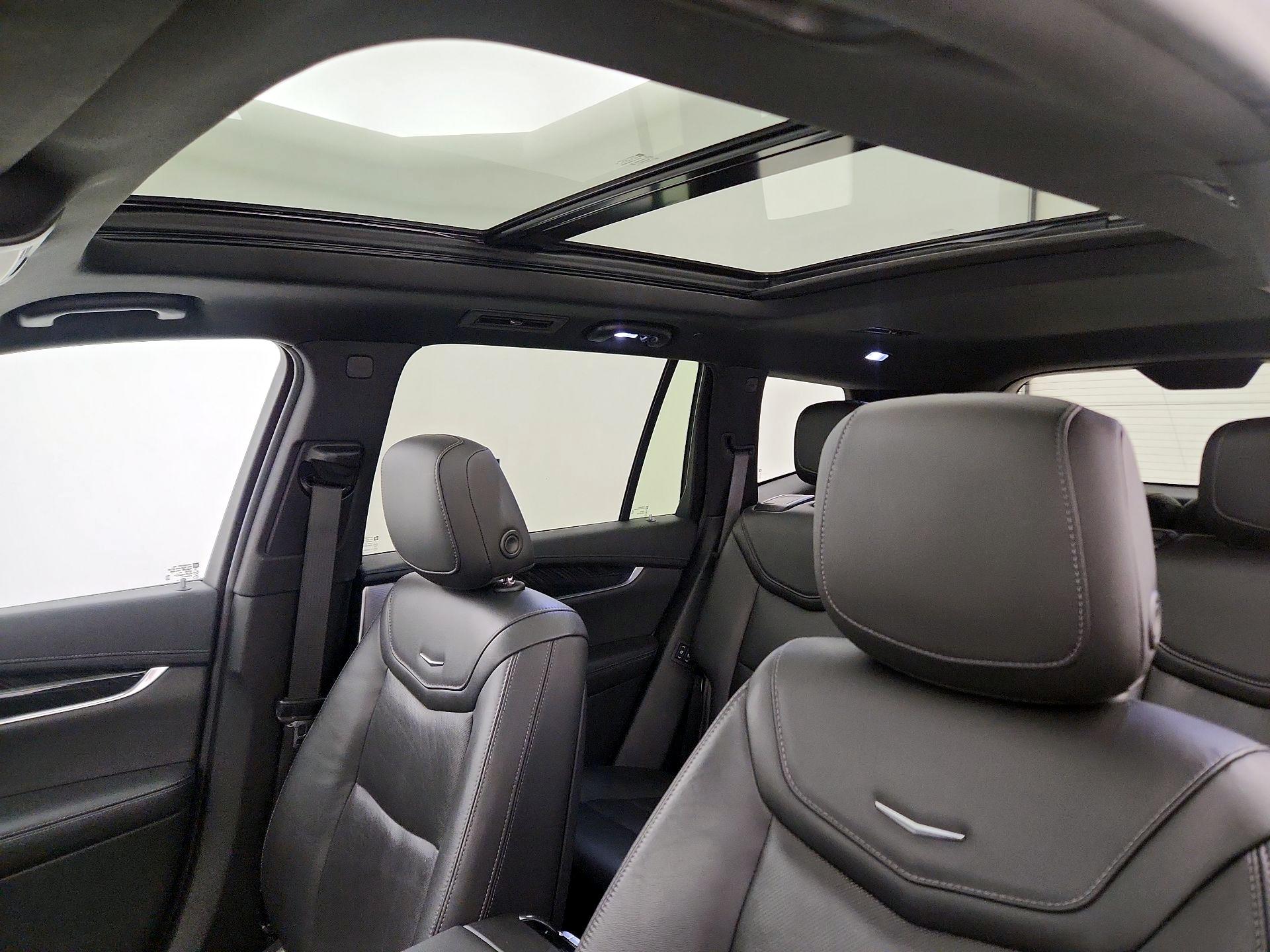 Thumbnail: 2020 Cadillac XT6 - 20