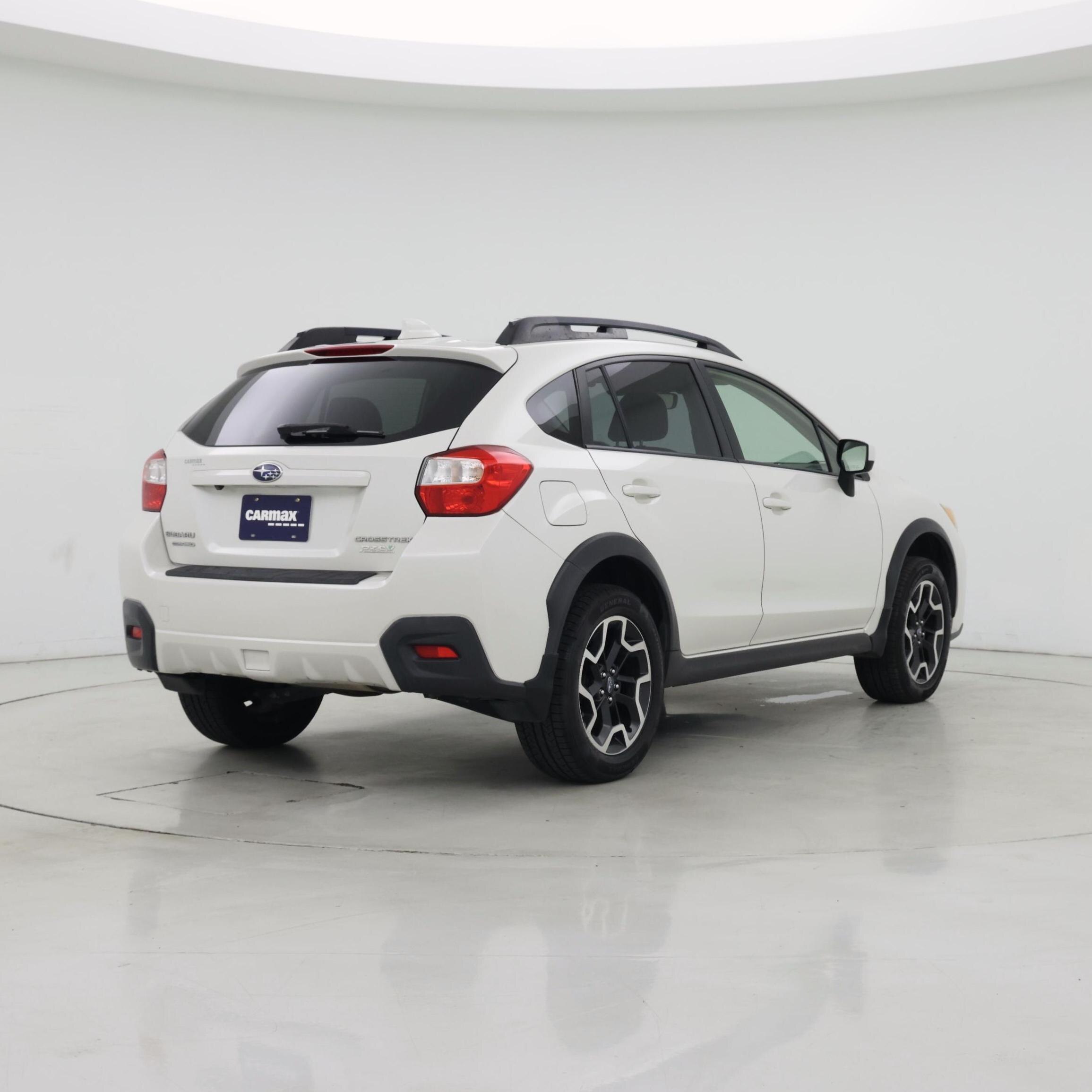 Thumbnail: 2017 Subaru Crosstrek - 8