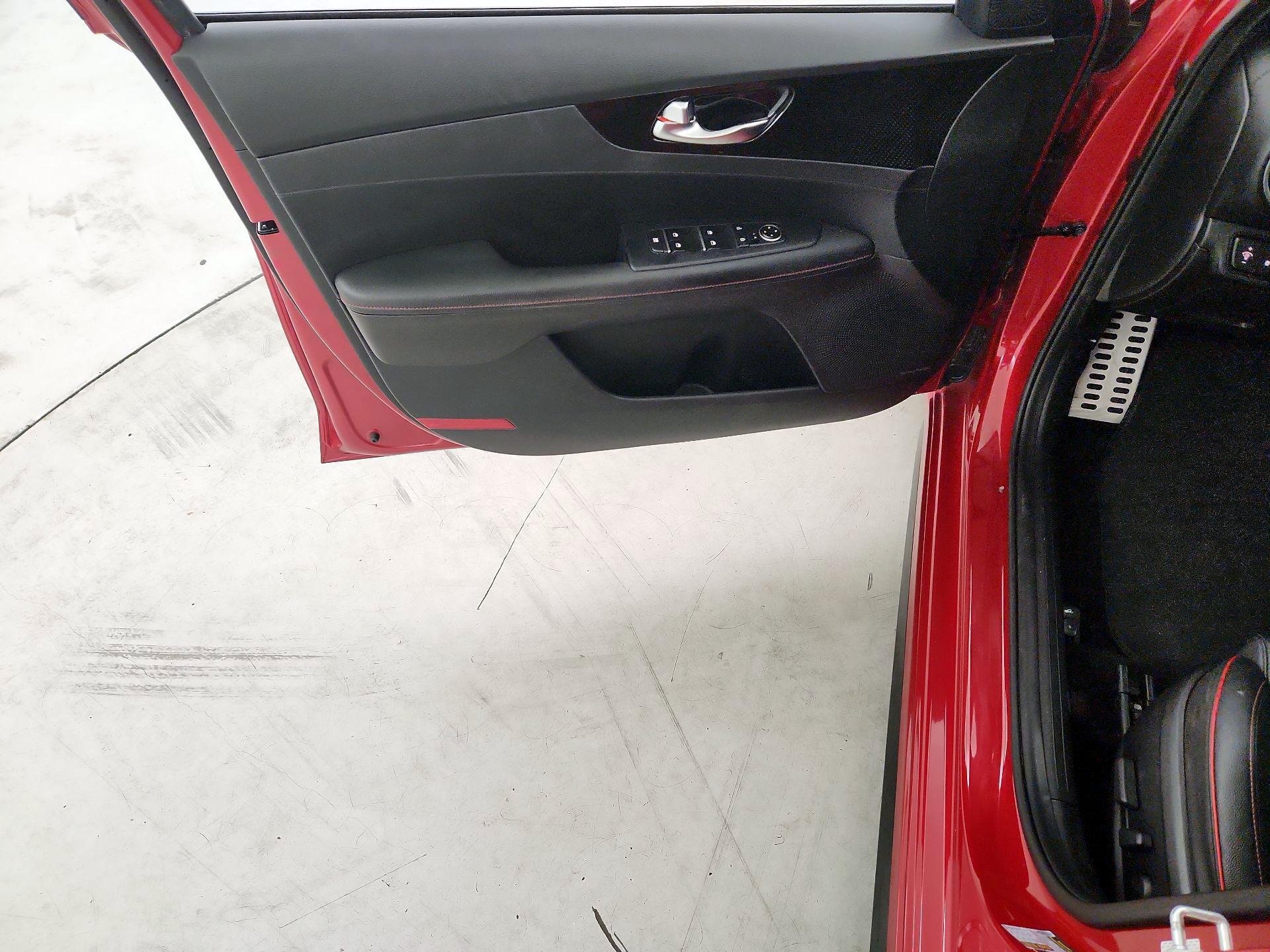 Thumbnail: 2021 Kia Forte - 12