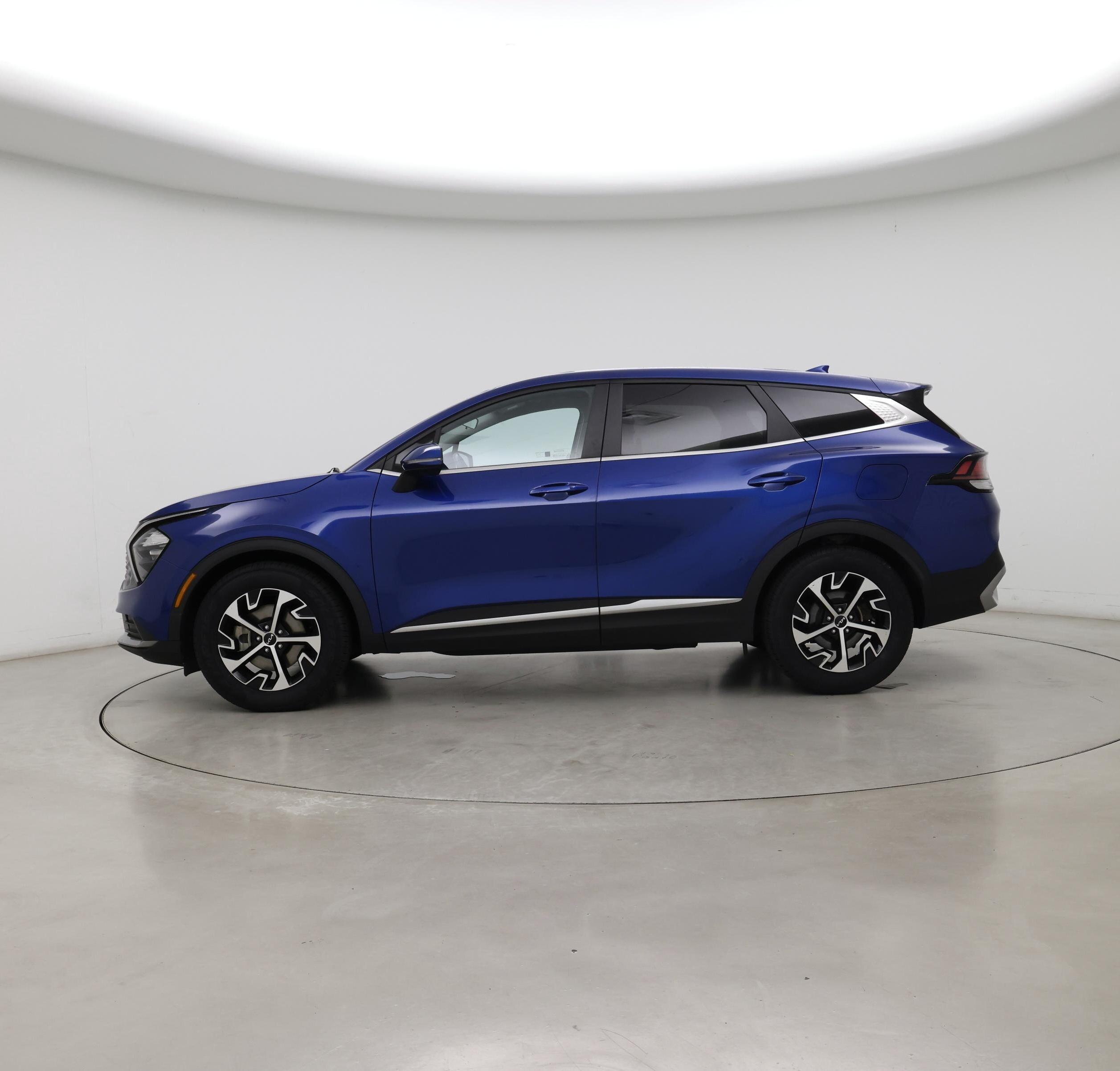 Thumbnail: 2023 Kia Sportage - 3