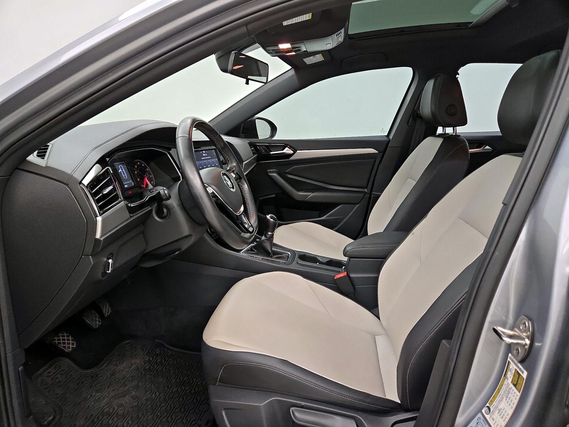 Thumbnail: 2021 Volkswagen Jetta - 11