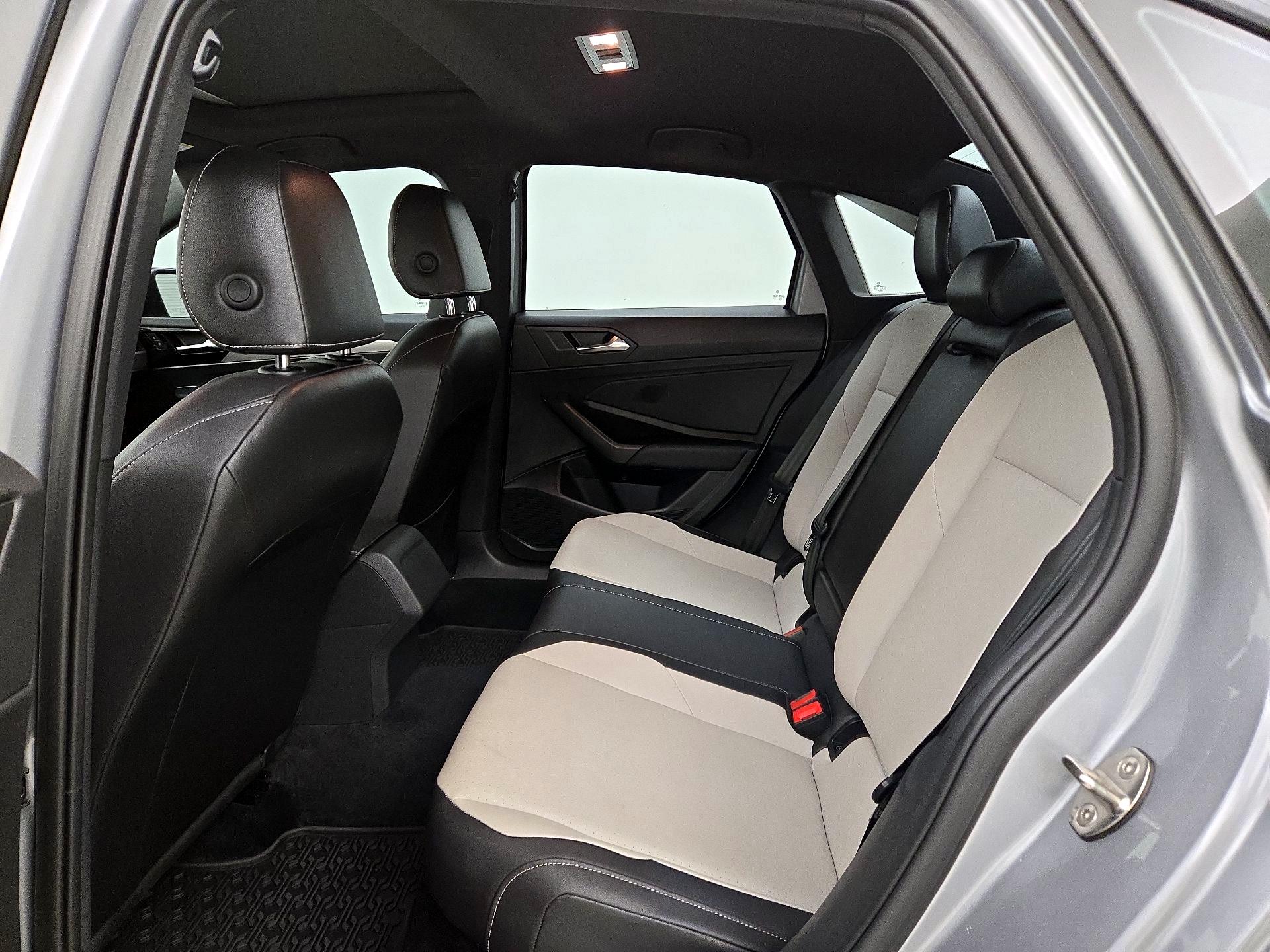 Thumbnail: 2021 Volkswagen Jetta - 20