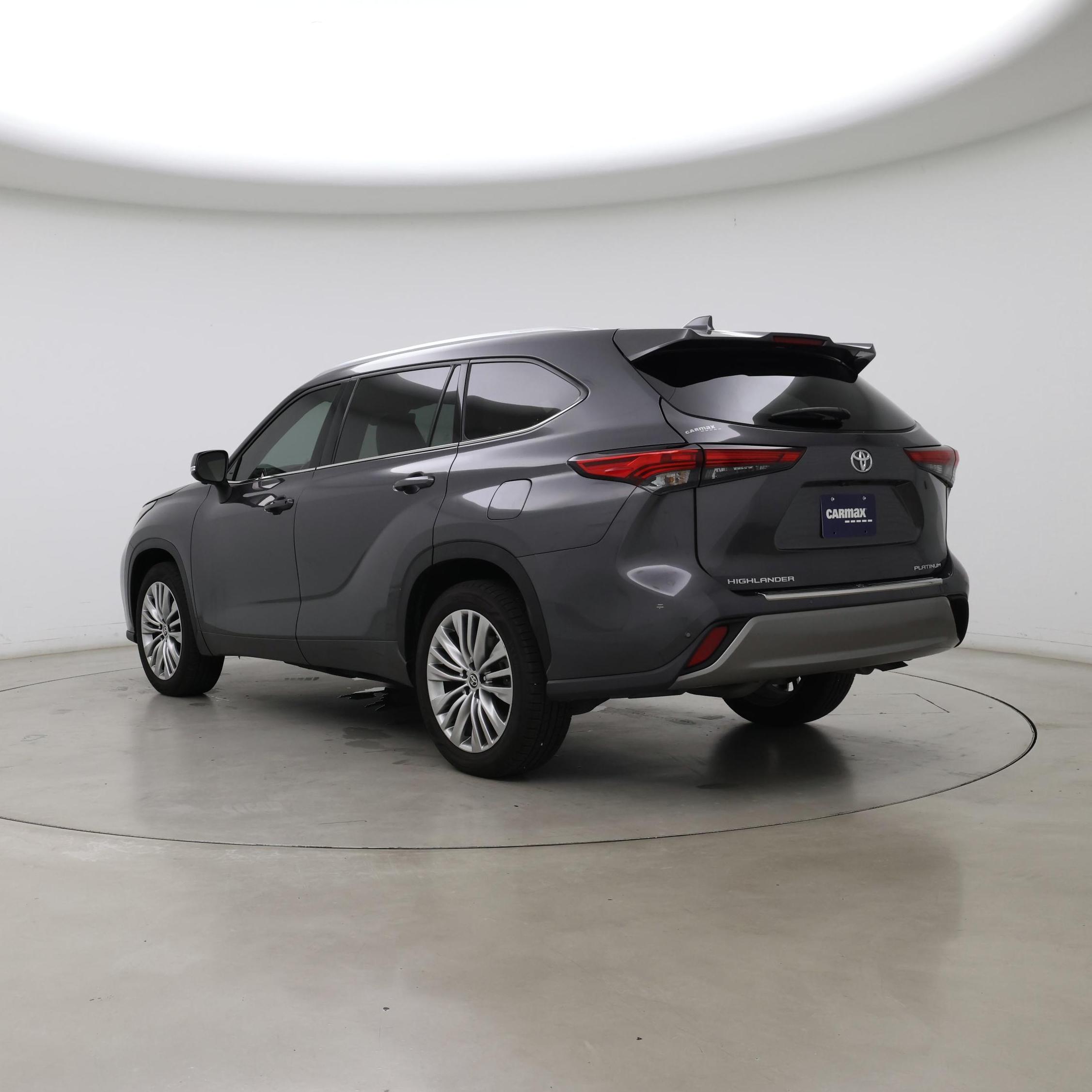 Thumbnail: 2023 Toyota Highlander - 2