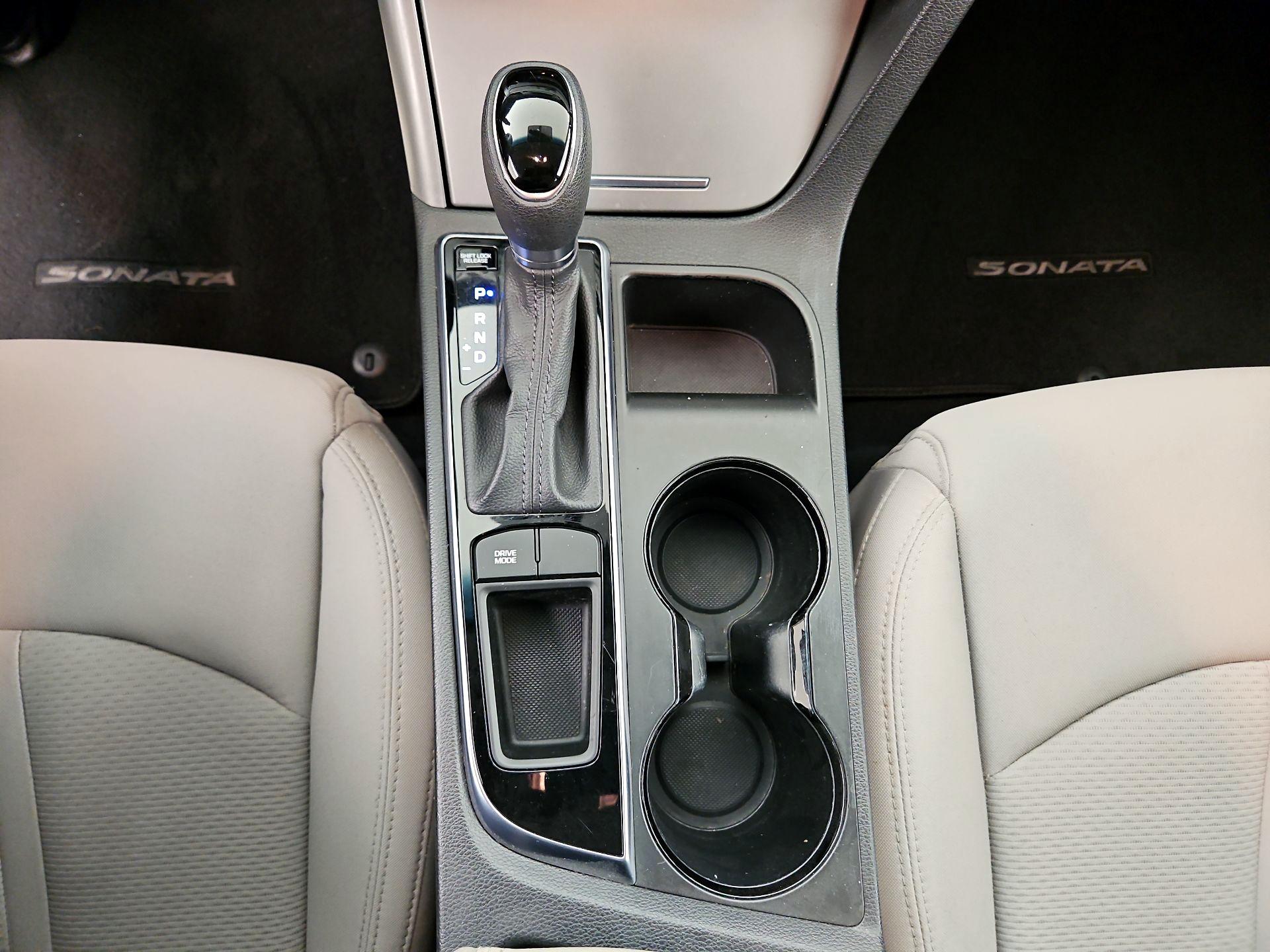 Thumbnail: 2015 Hyundai Sonata - 15
