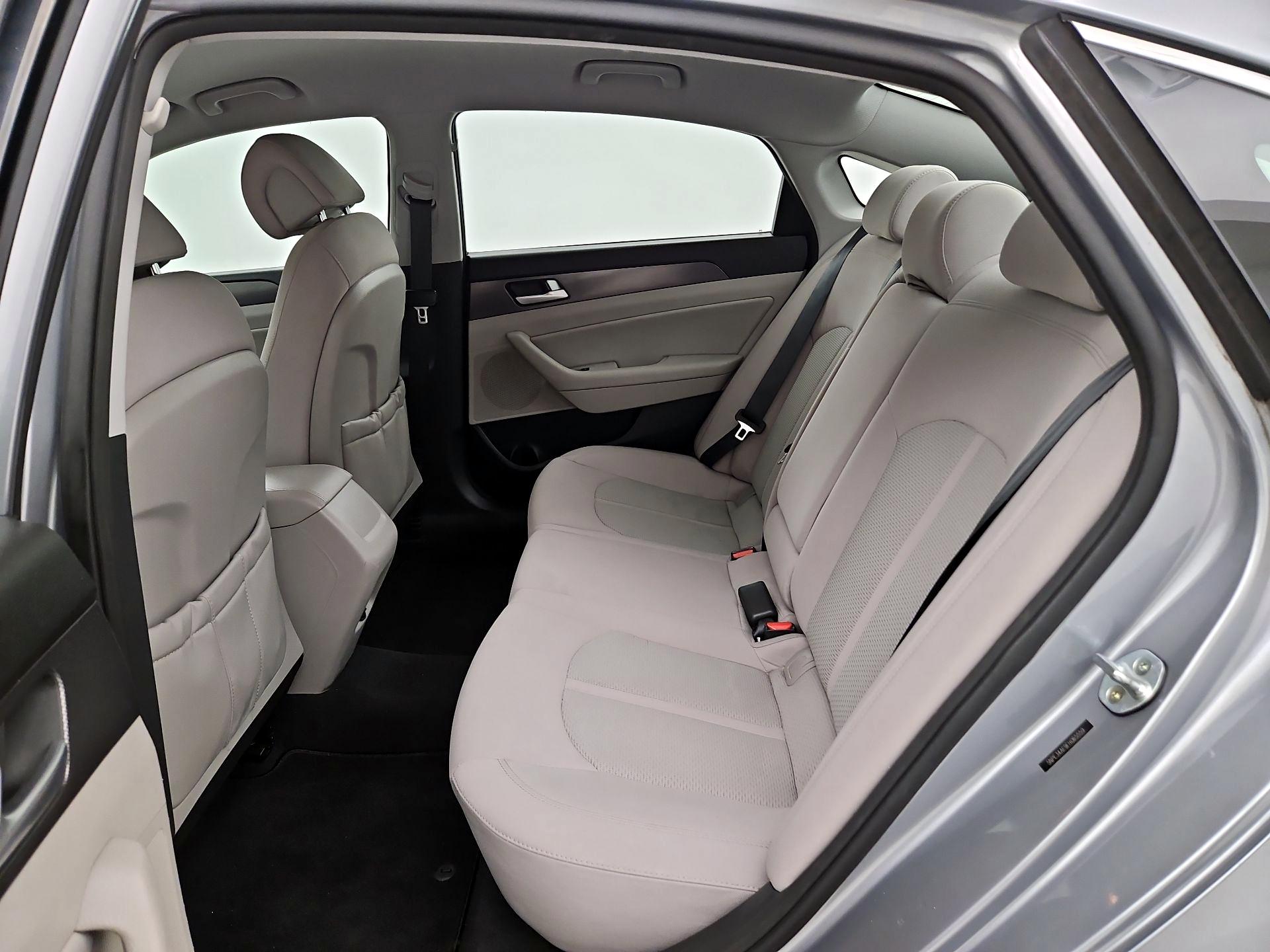 Thumbnail: 2015 Hyundai Sonata - 17