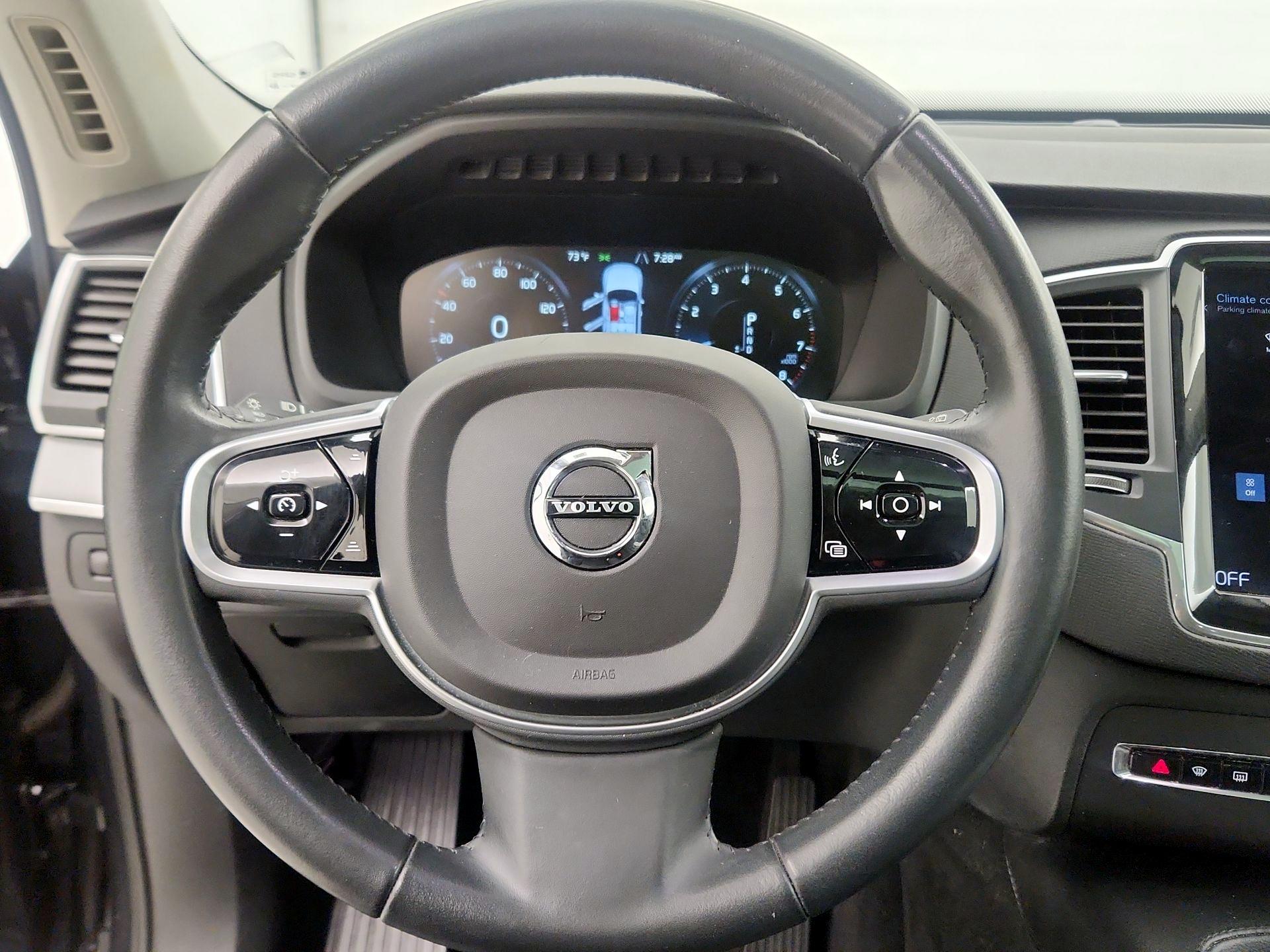 Thumbnail: 2022 Volvo XC90 - 10