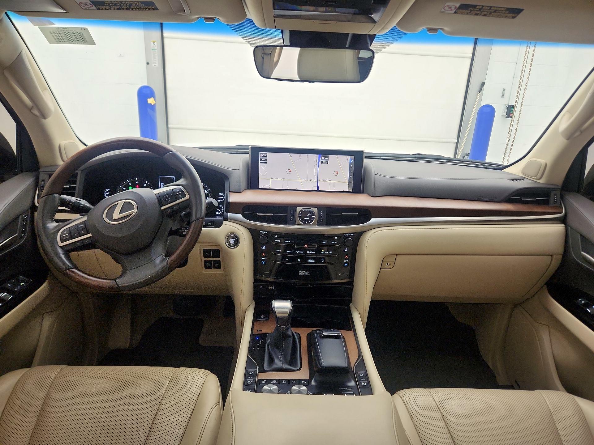 Thumbnail: 2019 Lexus LX - 9