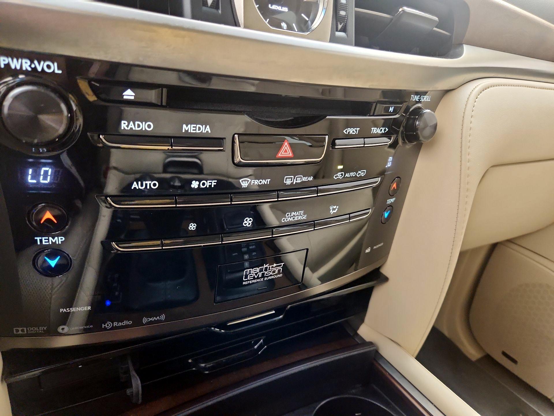 Thumbnail: 2019 Lexus LX - 17