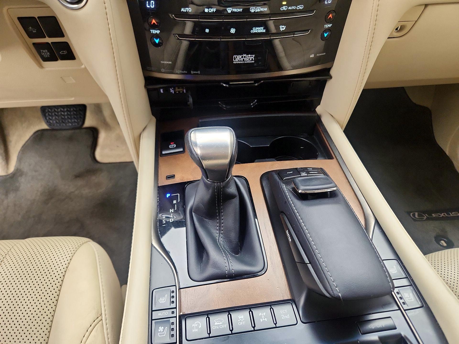 Thumbnail: 2019 Lexus LX - 18