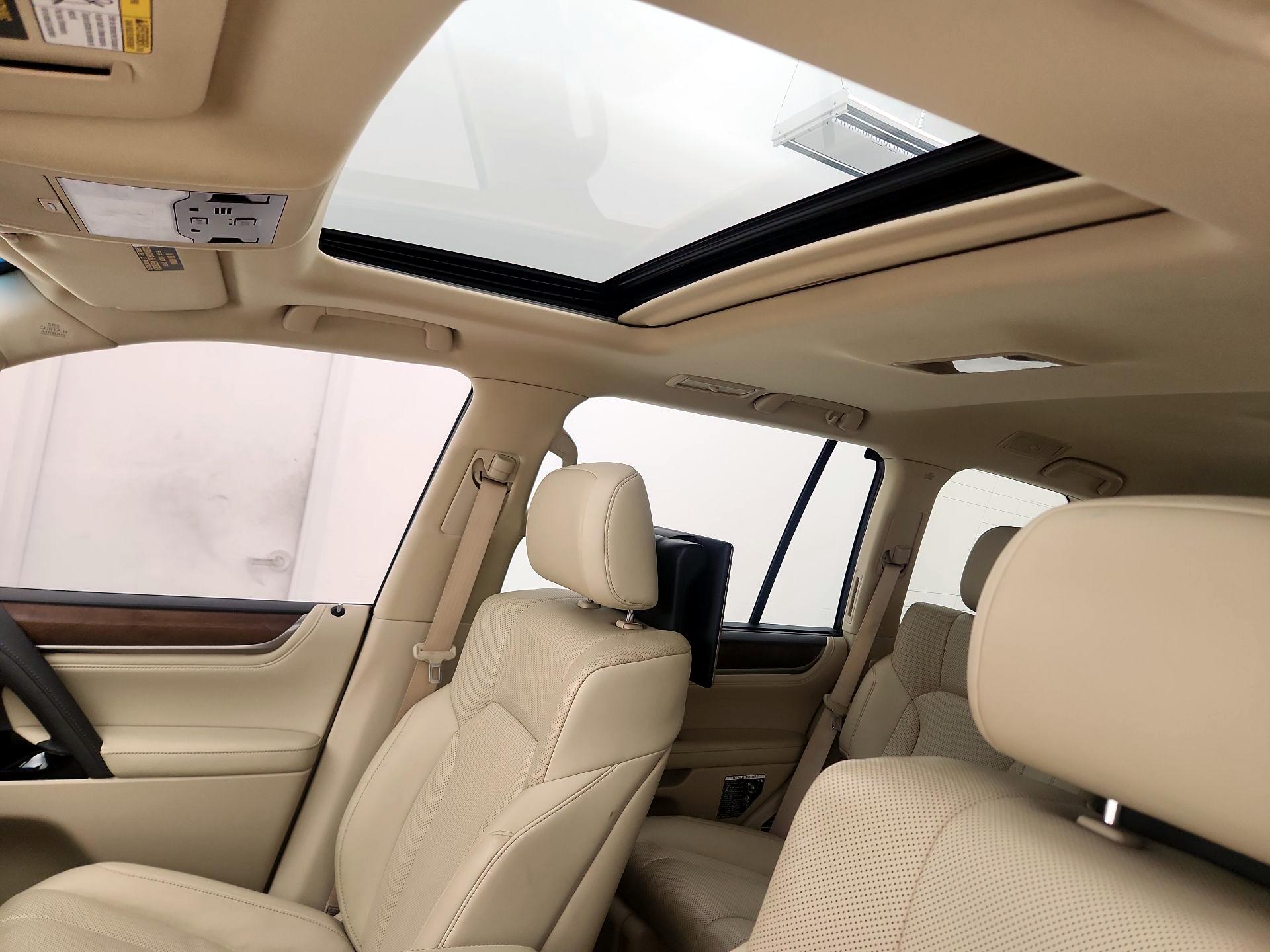Thumbnail: 2019 Lexus LX - 20