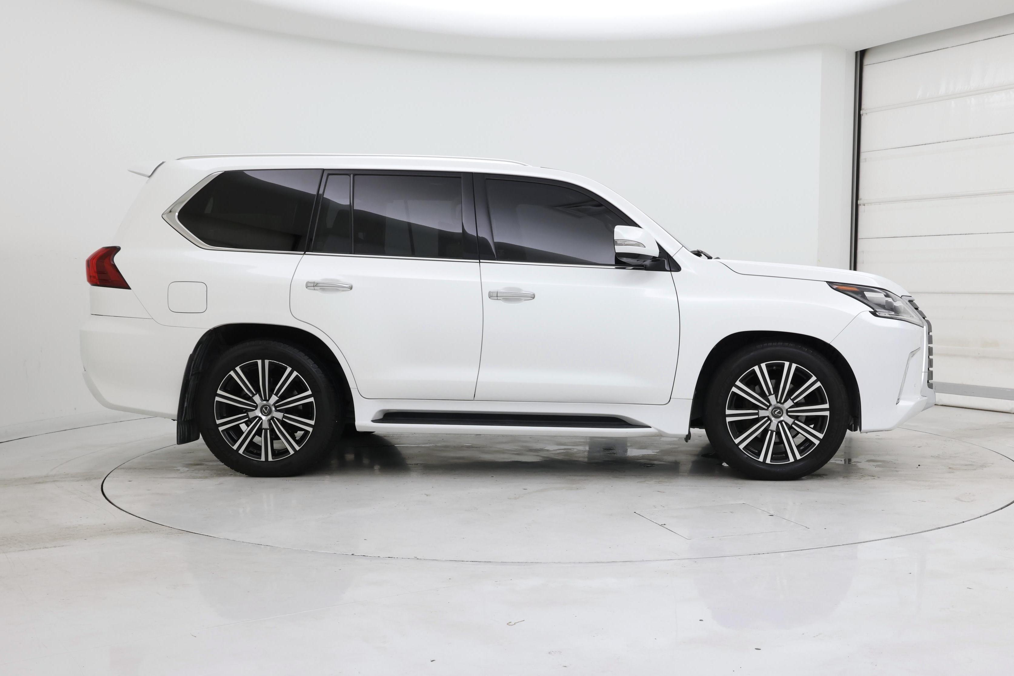 Thumbnail: 2019 Lexus LX - 7