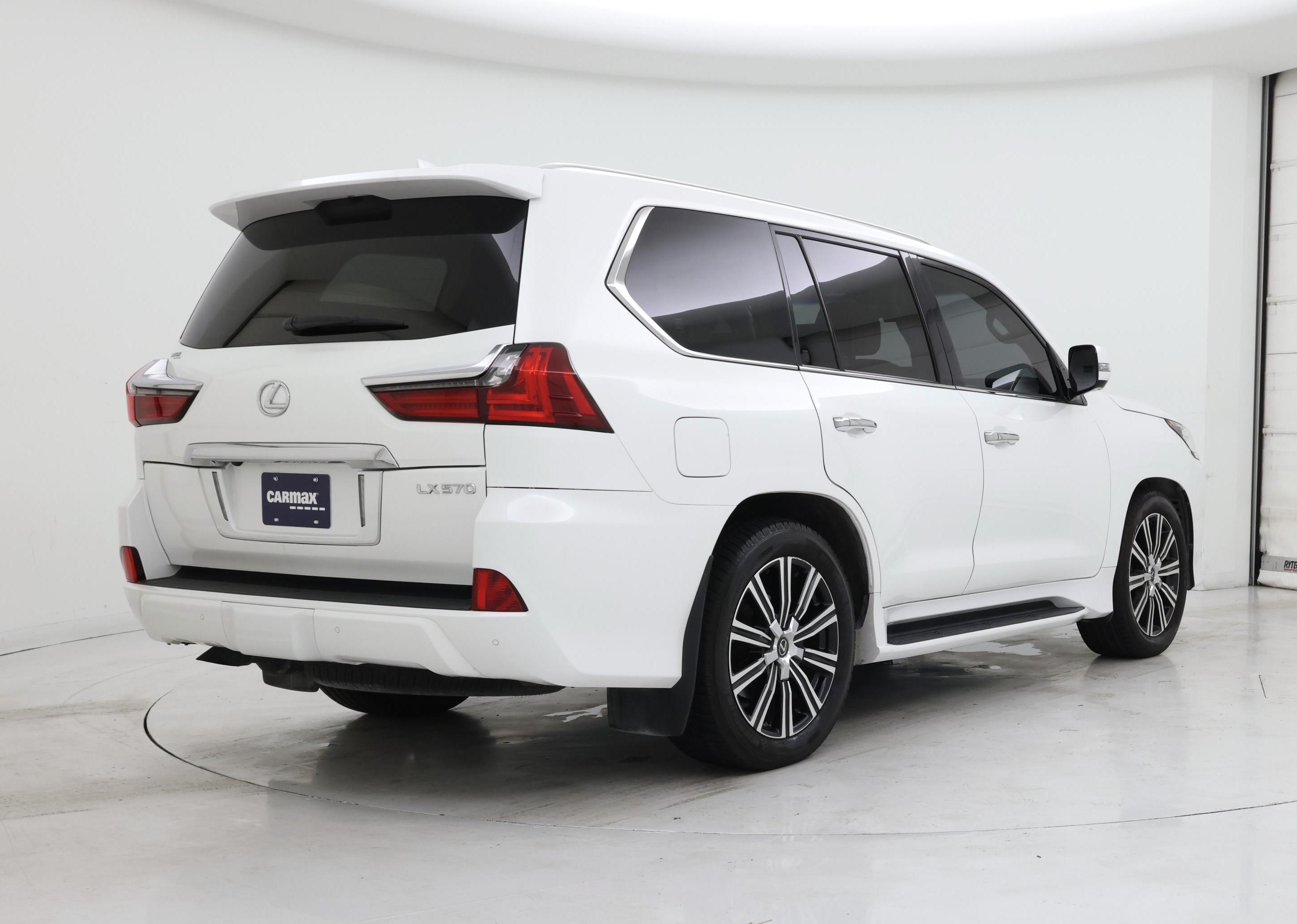 Thumbnail: 2019 Lexus LX - 8