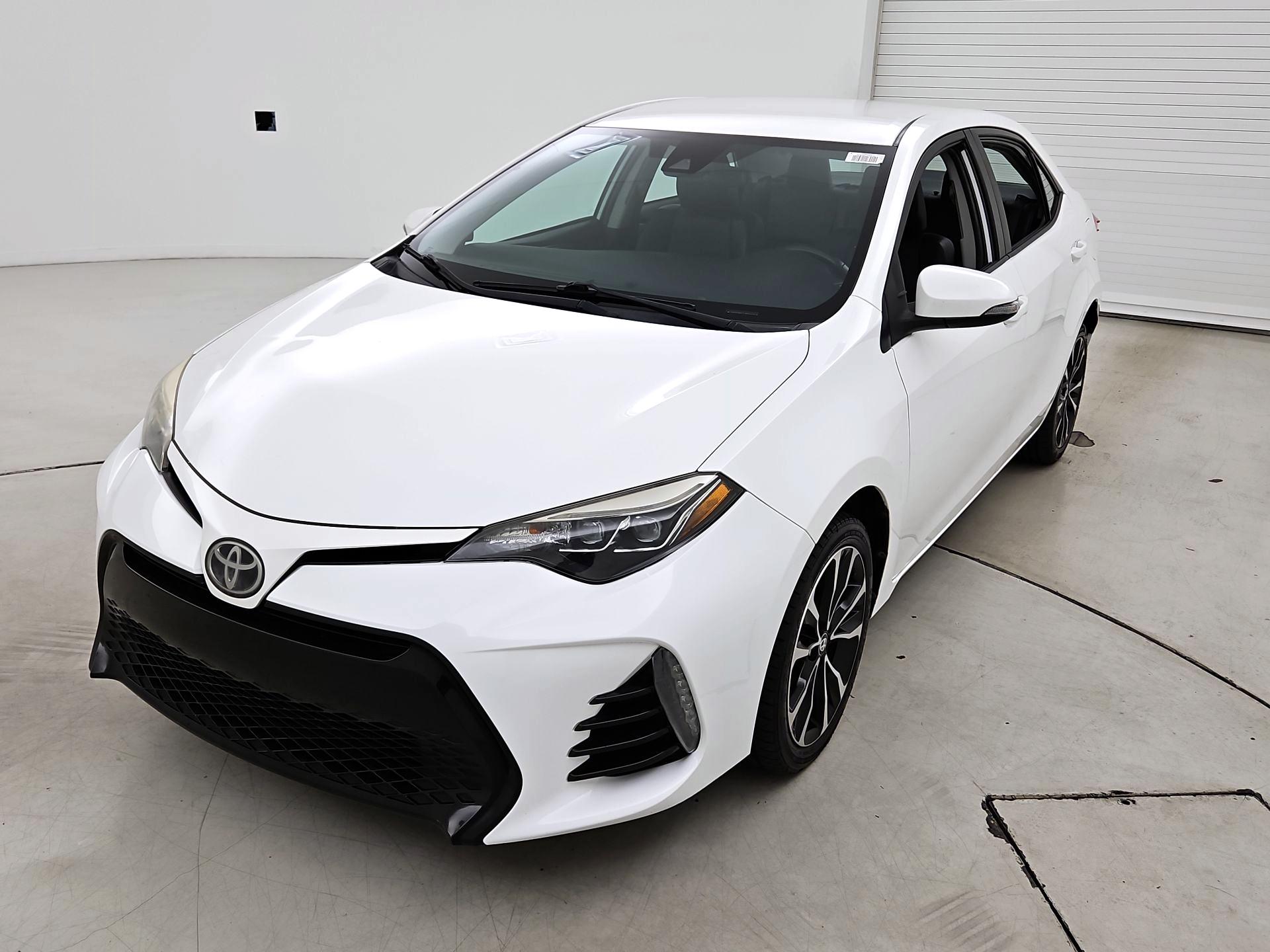 Thumbnail: 2018 Toyota Corolla - 3