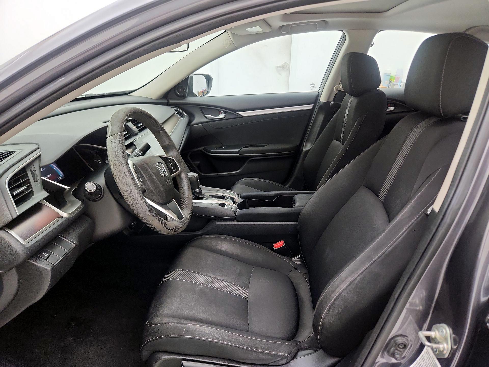 Thumbnail: 2016 Honda Civic - 11