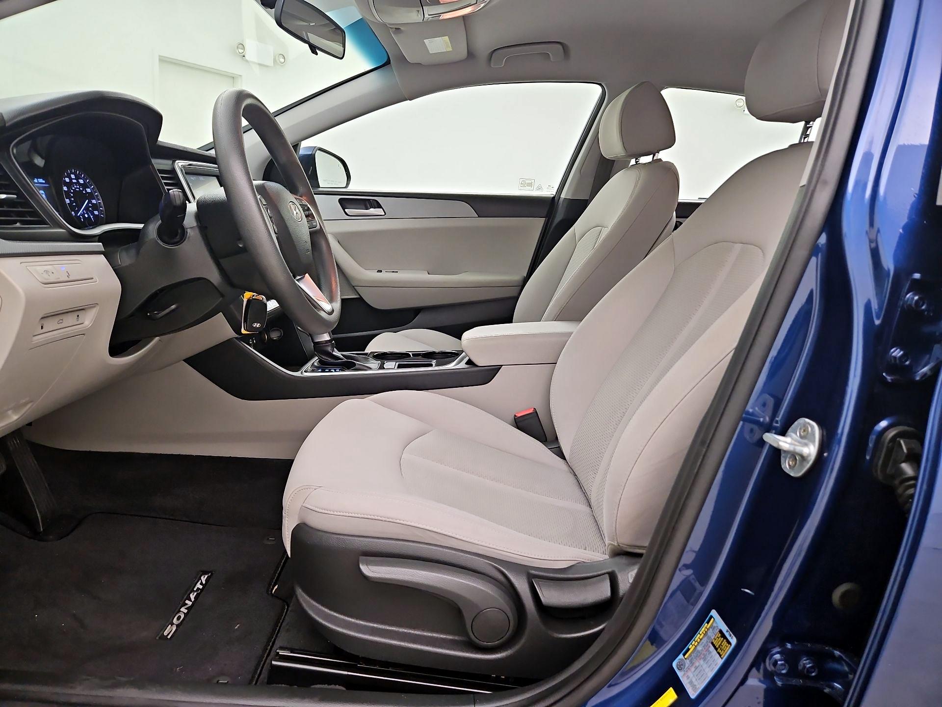 Thumbnail: 2019 Hyundai Sonata - 11