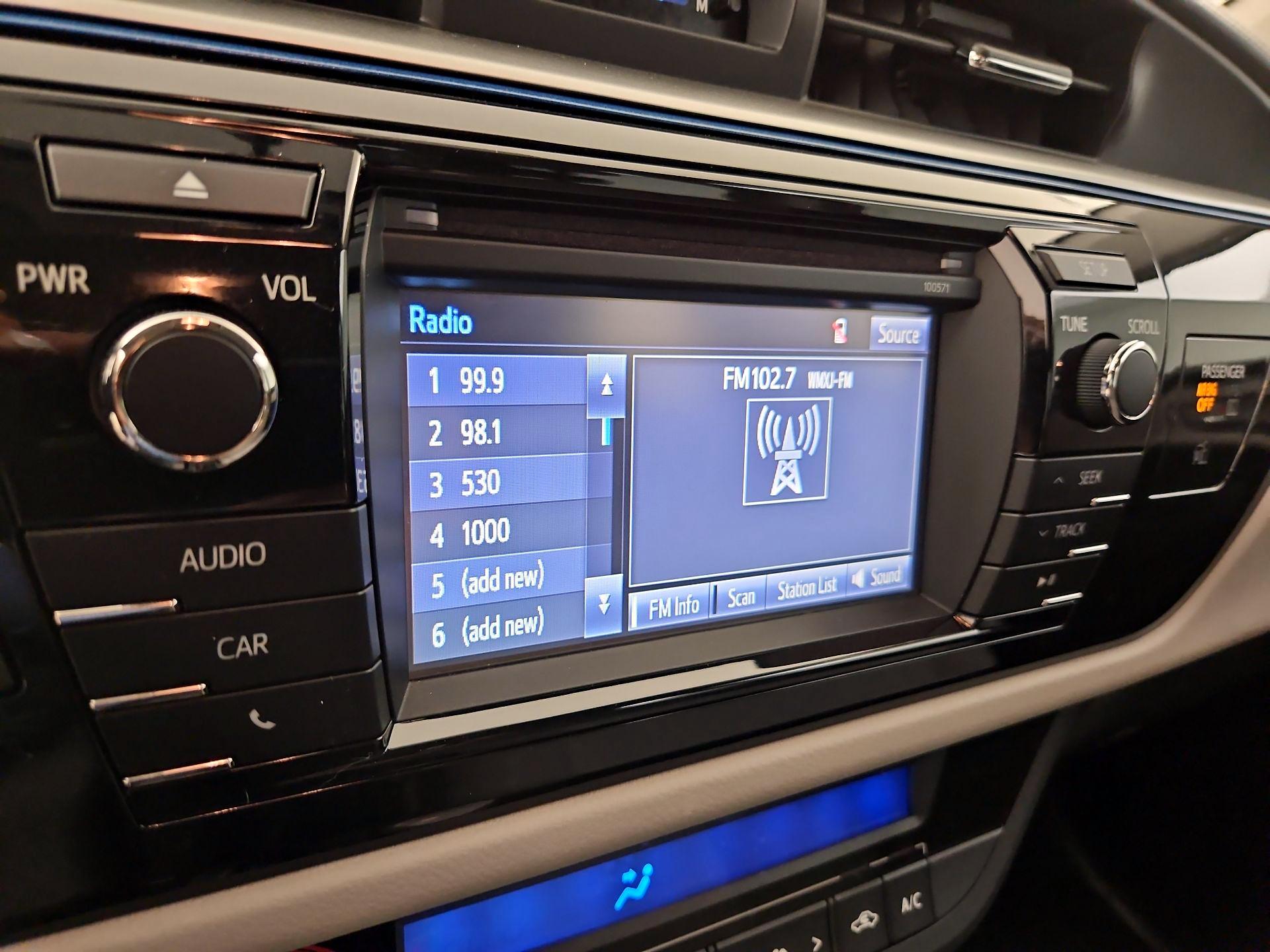 Thumbnail: 2016 Toyota Corolla - 15