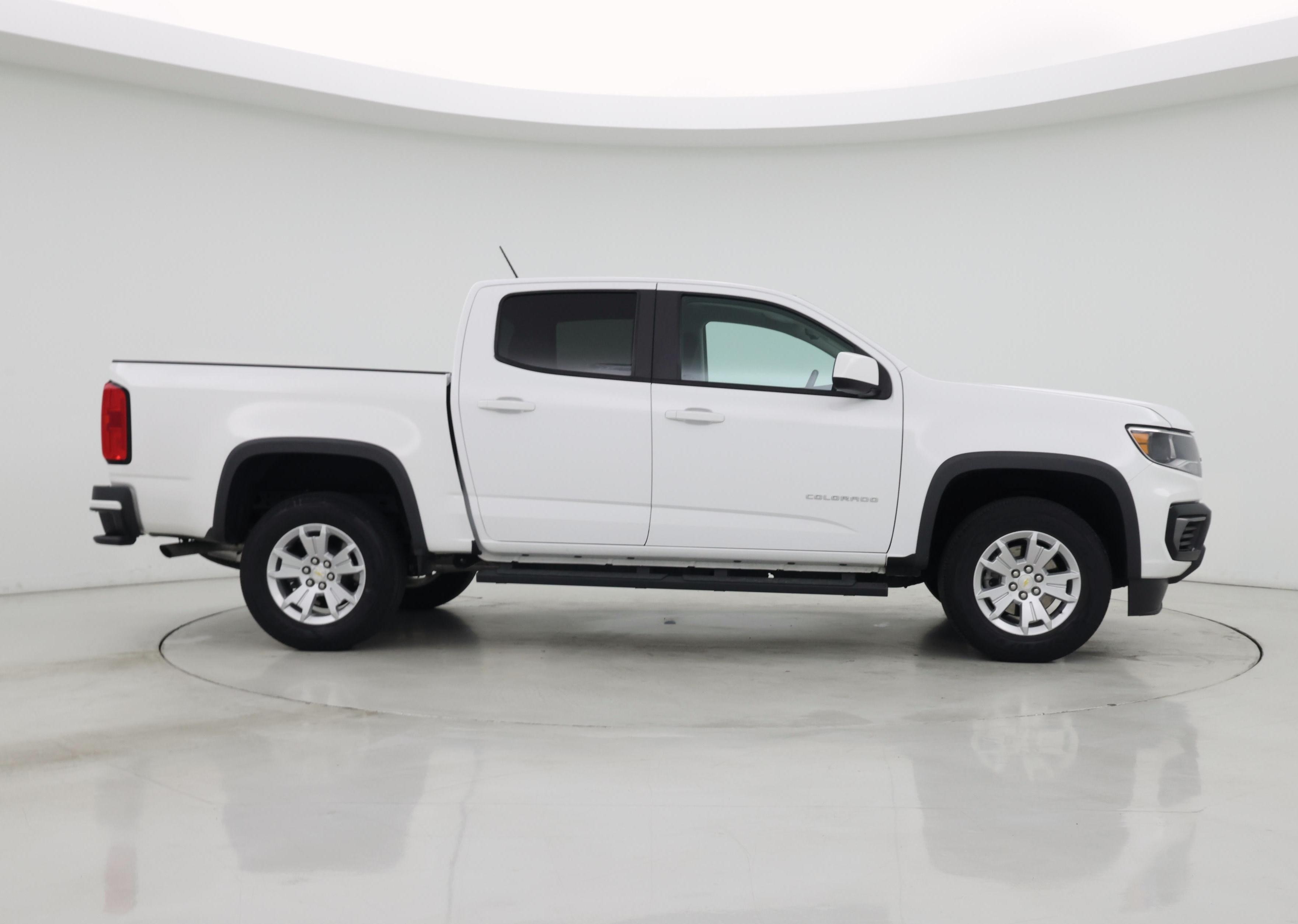 Thumbnail: 2022 Chevrolet Colorado - 7