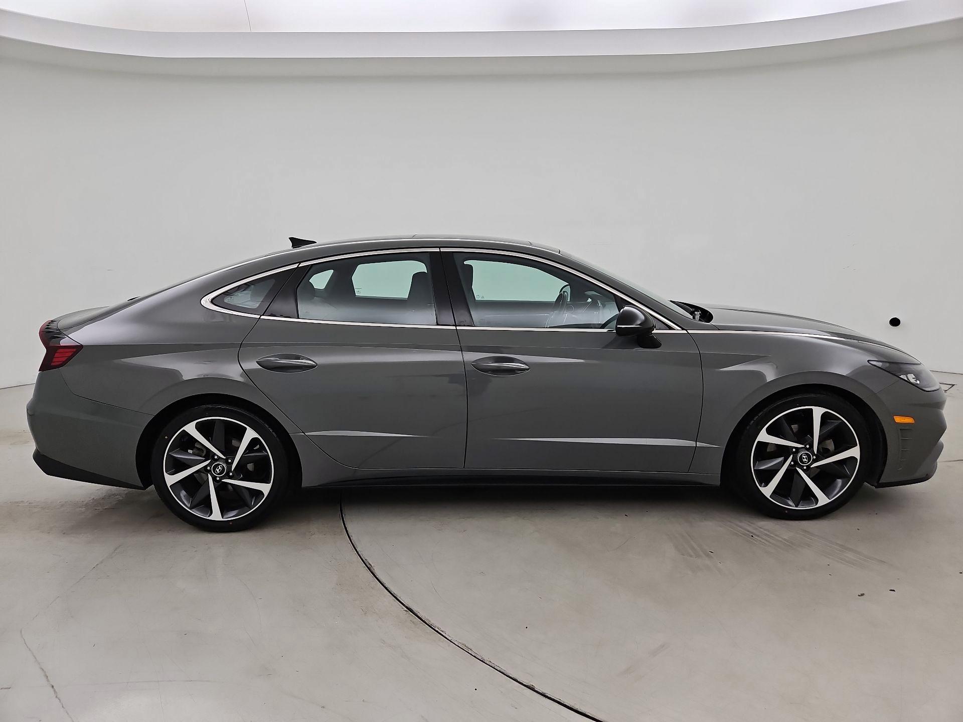 Thumbnail: 2022 Hyundai Sonata - 4