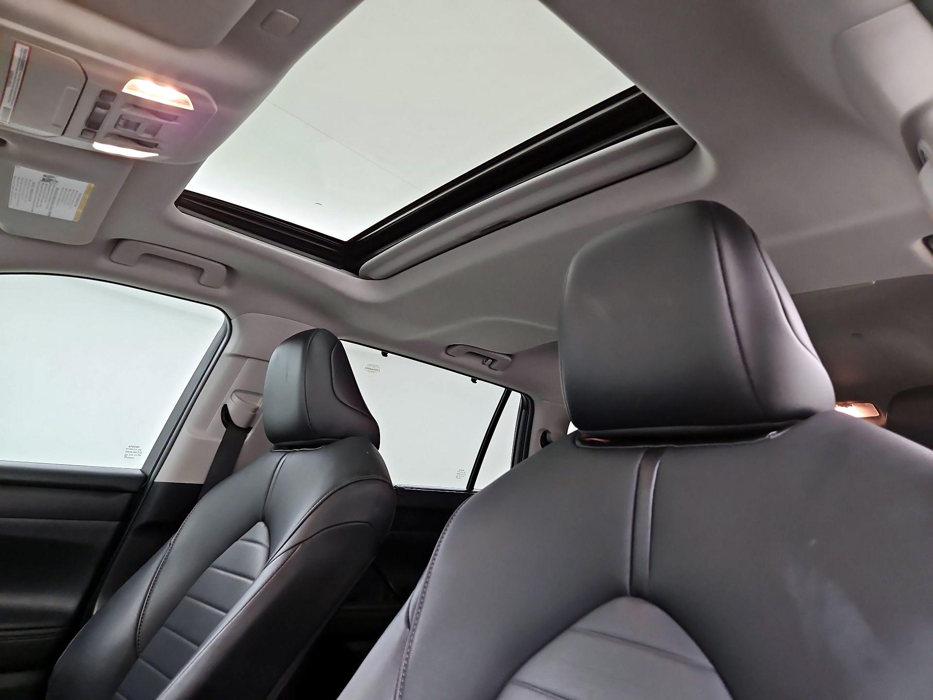 Thumbnail: 2021 Toyota Highlander - 18