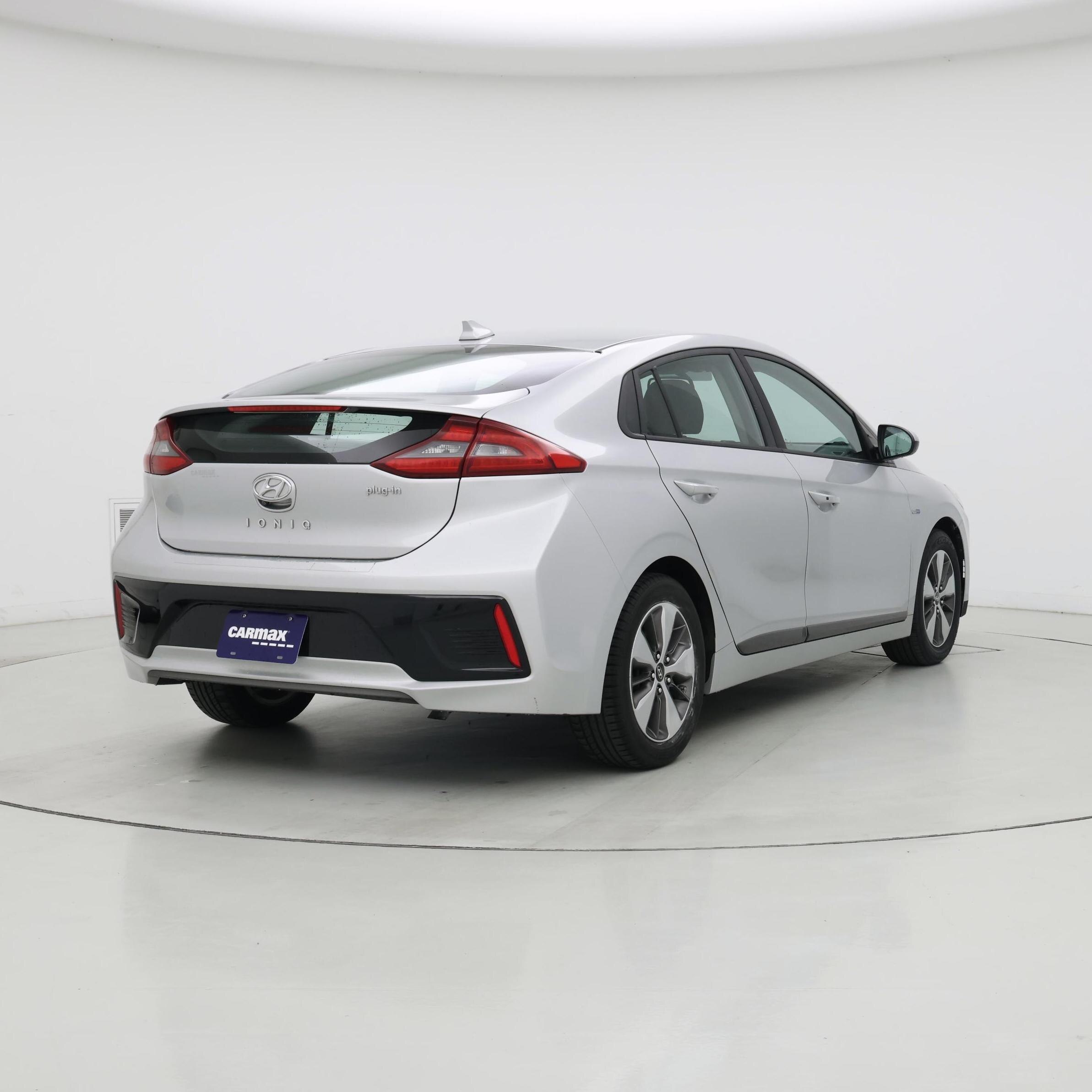 Thumbnail: 2019 Hyundai Ioniq - 8