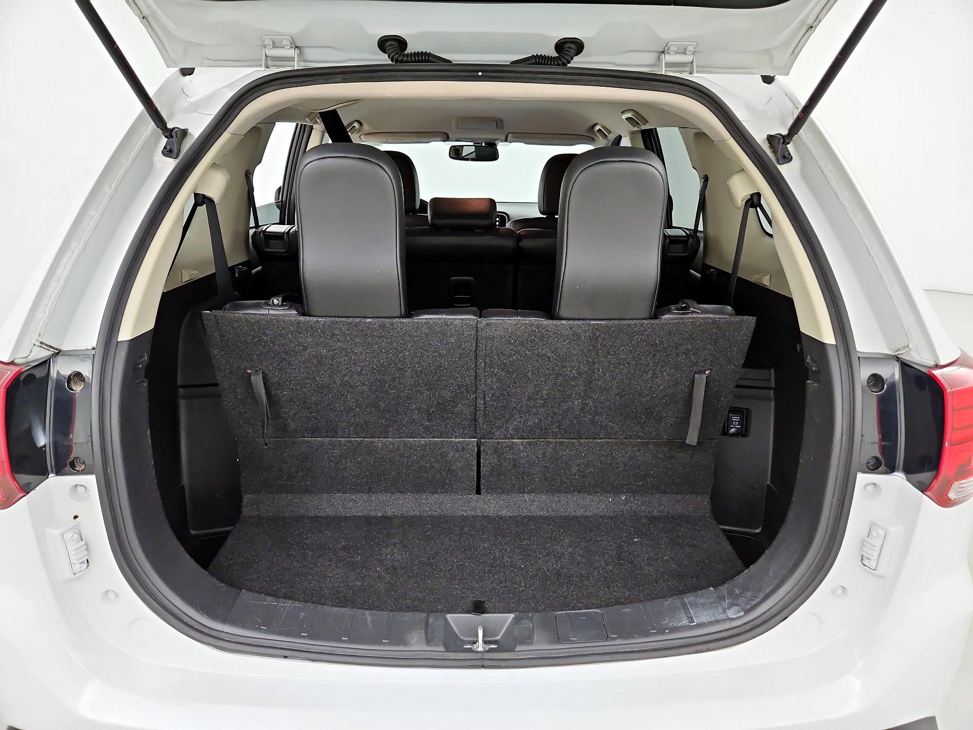 Thumbnail: 2017 Mitsubishi Outlander - 20