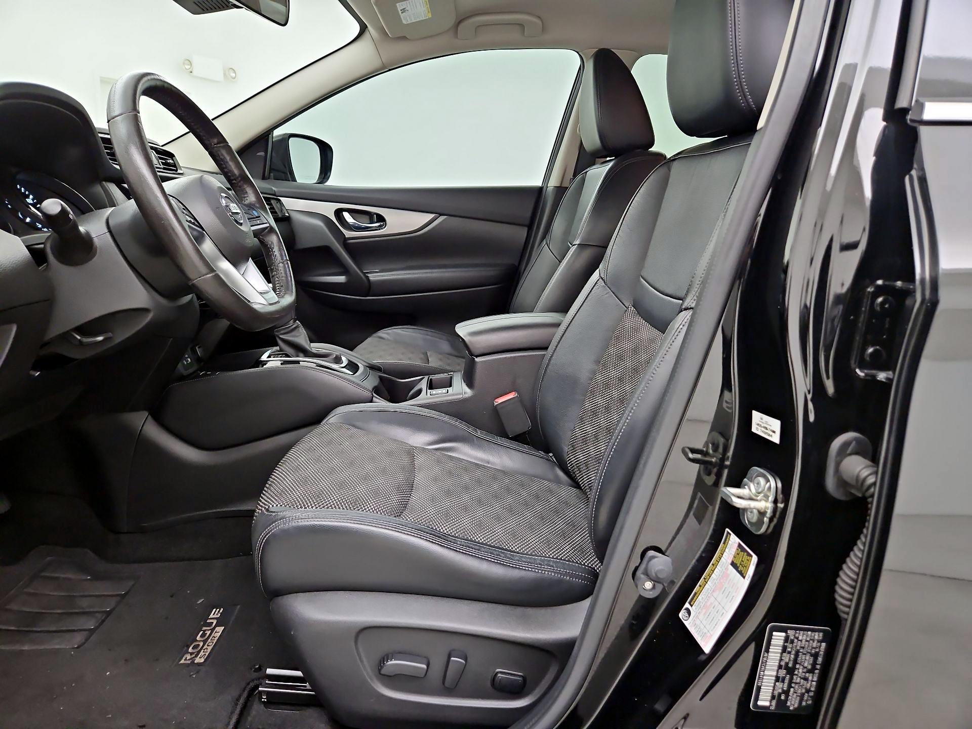 Thumbnail: 2020 Nissan Rogue Sport - 11