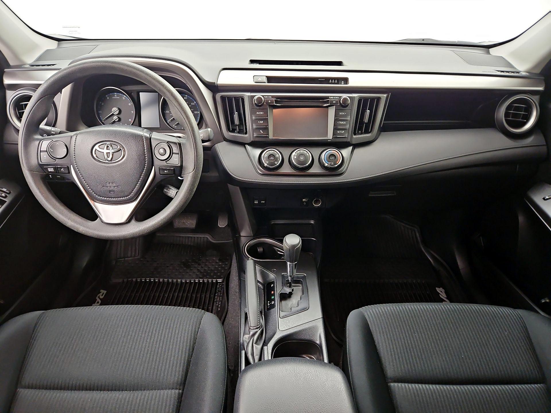 Thumbnail: 2018 Toyota RAV4 - 9