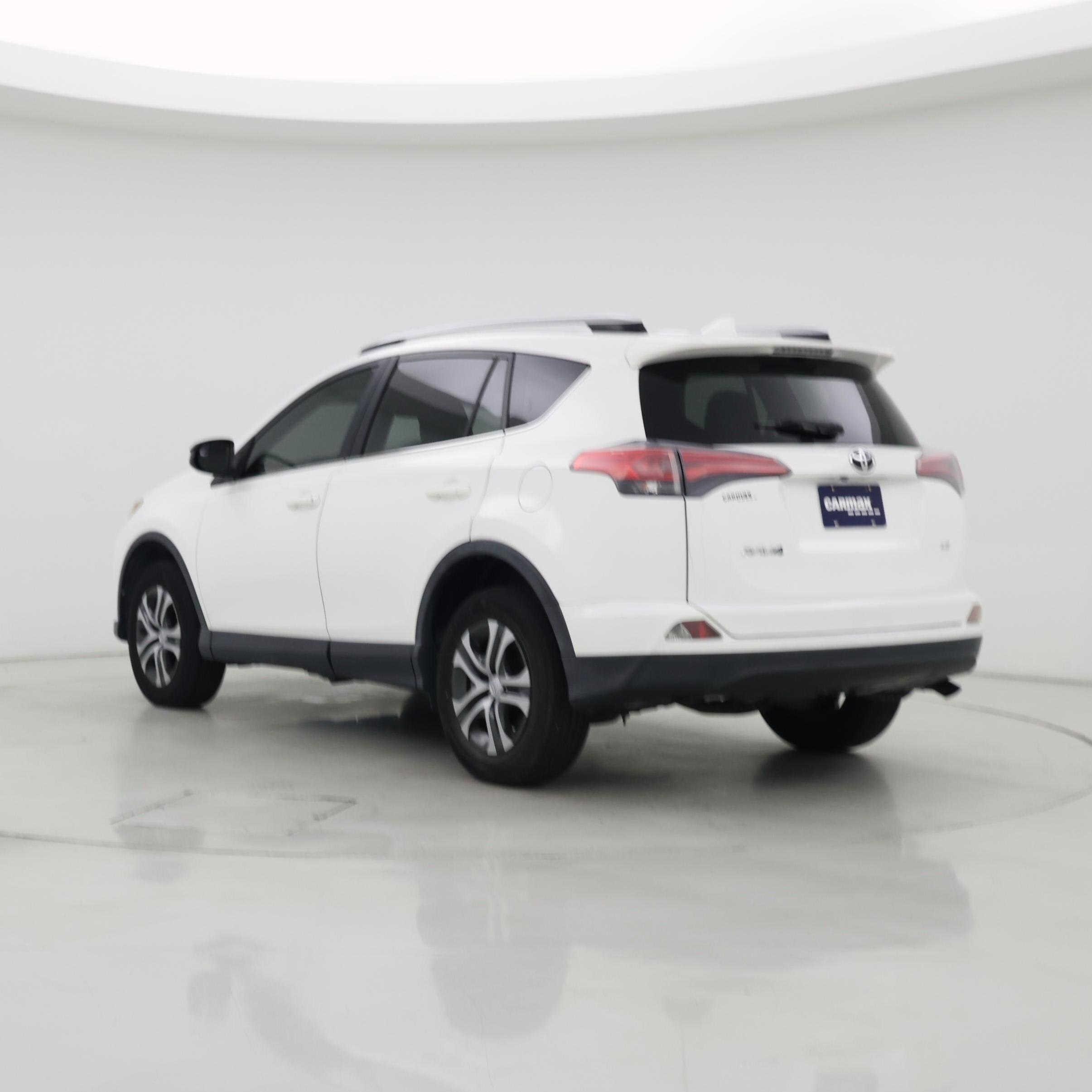 Thumbnail: 2018 Toyota RAV4 - 2
