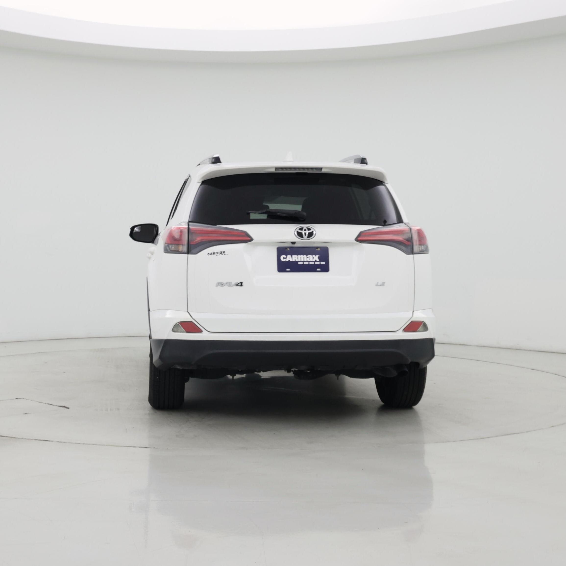 Thumbnail: 2018 Toyota RAV4 - 6