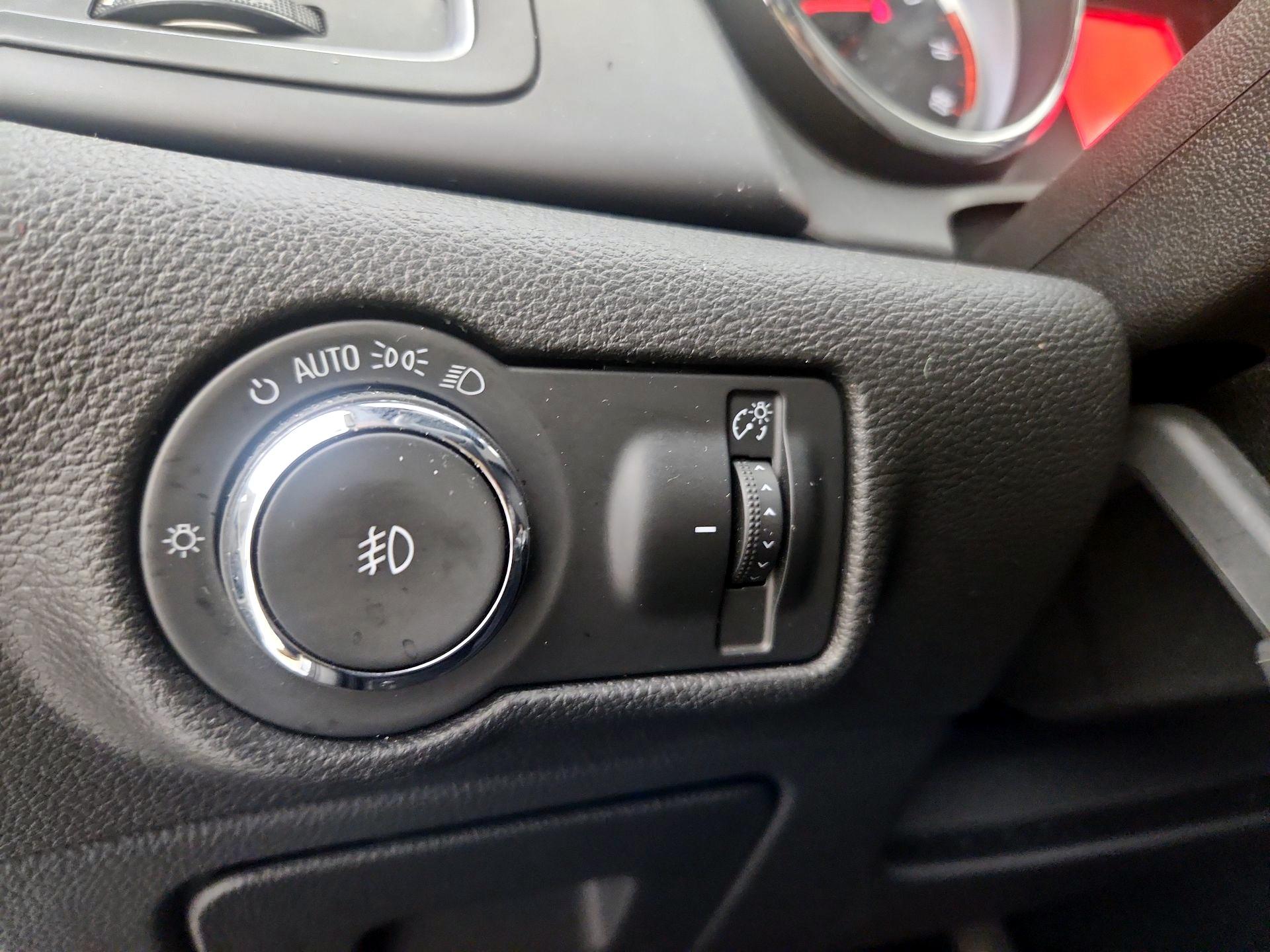 Thumbnail: 2016 Buick Cascada - 13